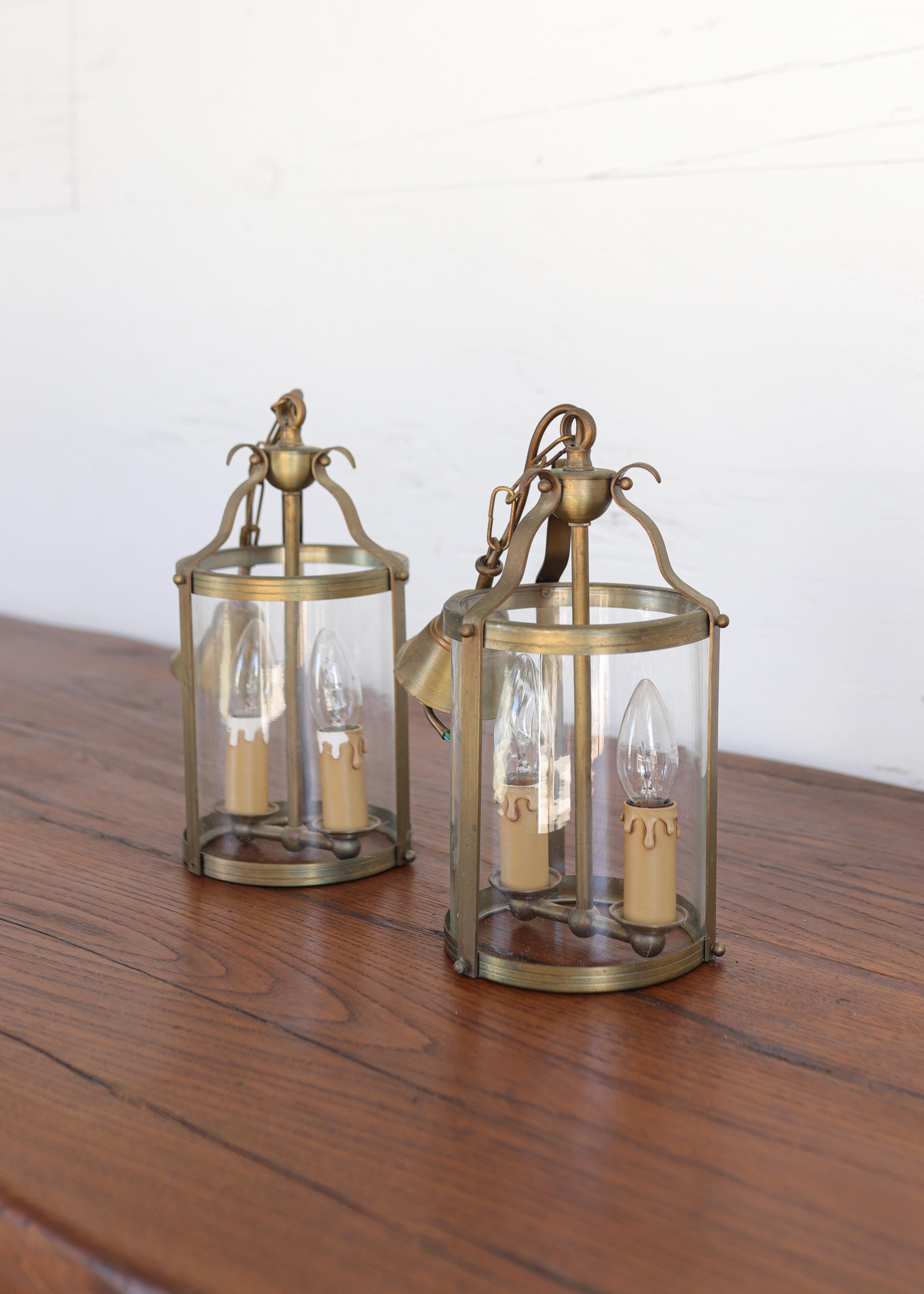Laiton Paire de lanternes en laiton en vente