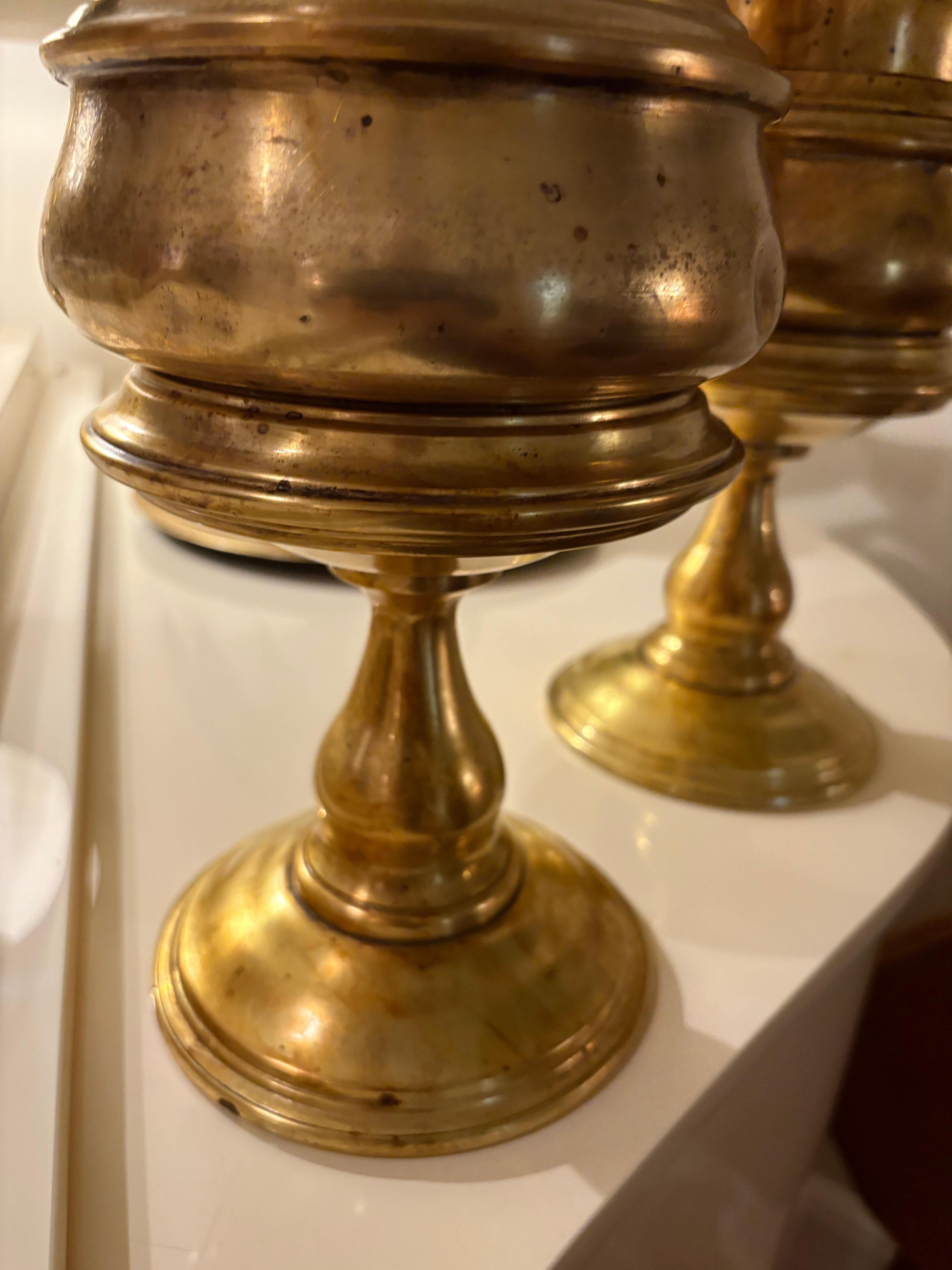 Paire de lampes à huile en laiton, fin du 19e siècle en vente 1