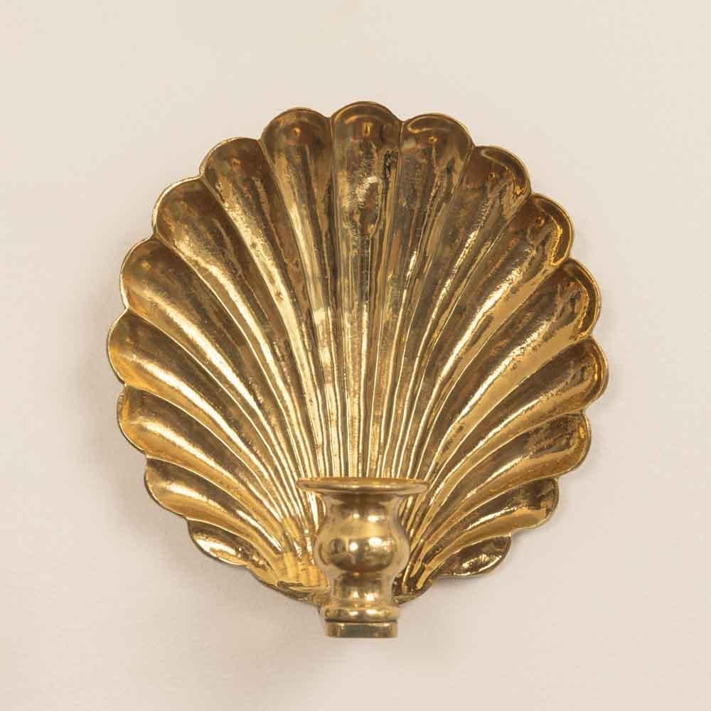 XX secolo Coppia di candelabri a conchiglia in ottone francese