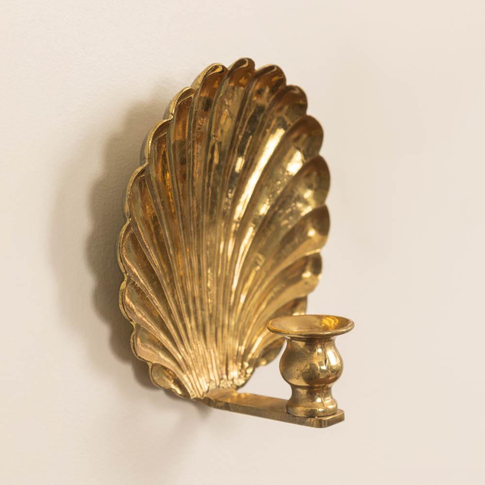 Coppia di candelabri a conchiglia in ottone francese 1