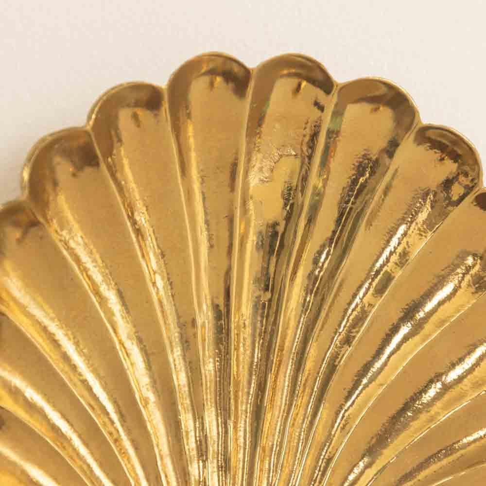 Coppia di candelabri a conchiglia in ottone francese 3