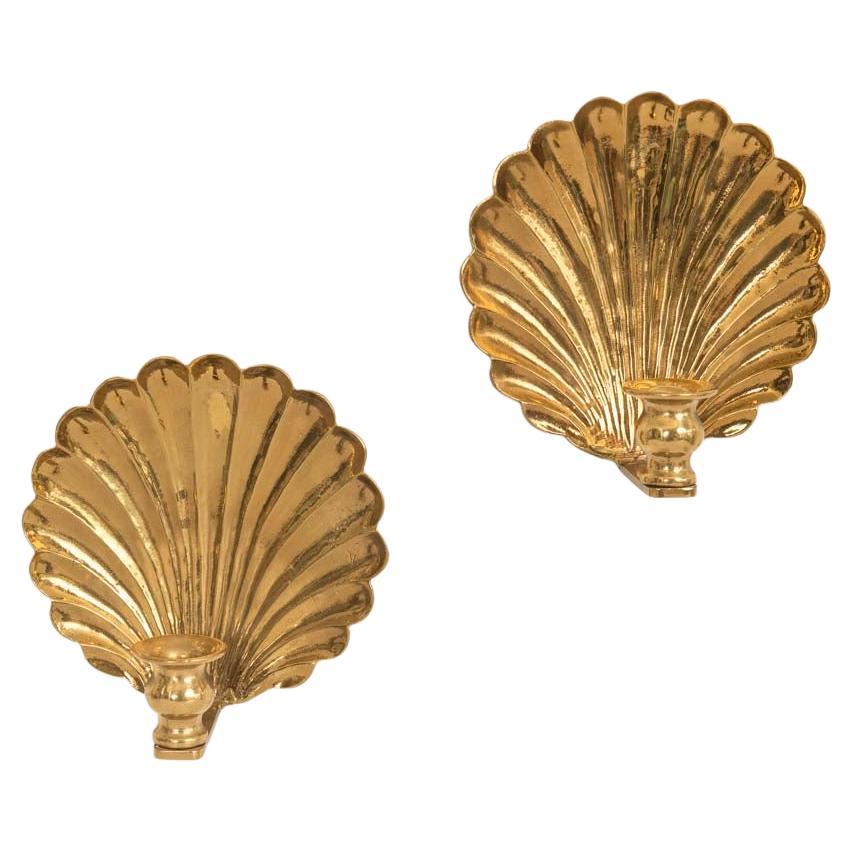 Coppia di candelabri a conchiglia in ottone francese