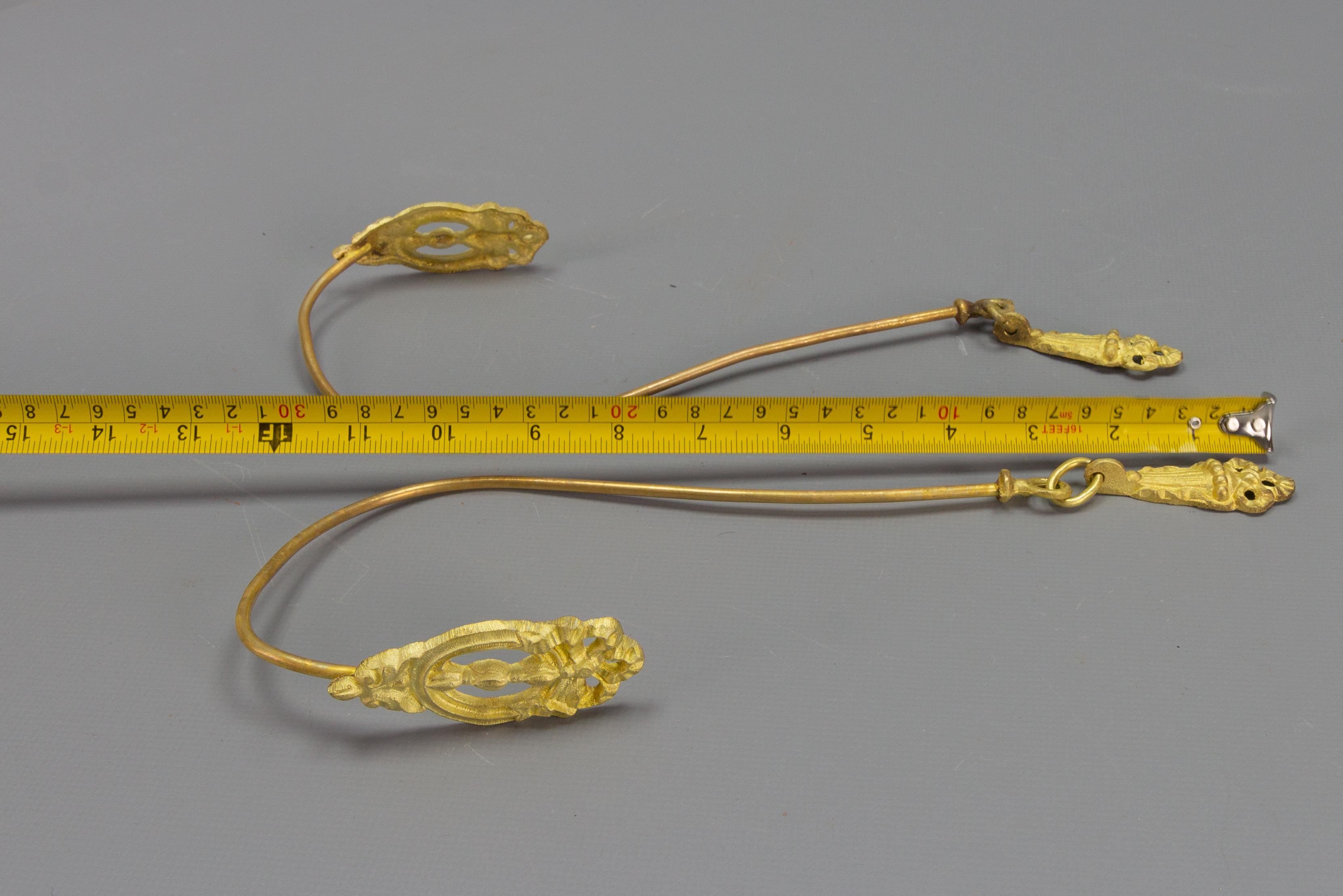 Pair of French Bronze and Brass Curtain Tiebacks or Curtain Holders, ca. 1920 For Sale 10