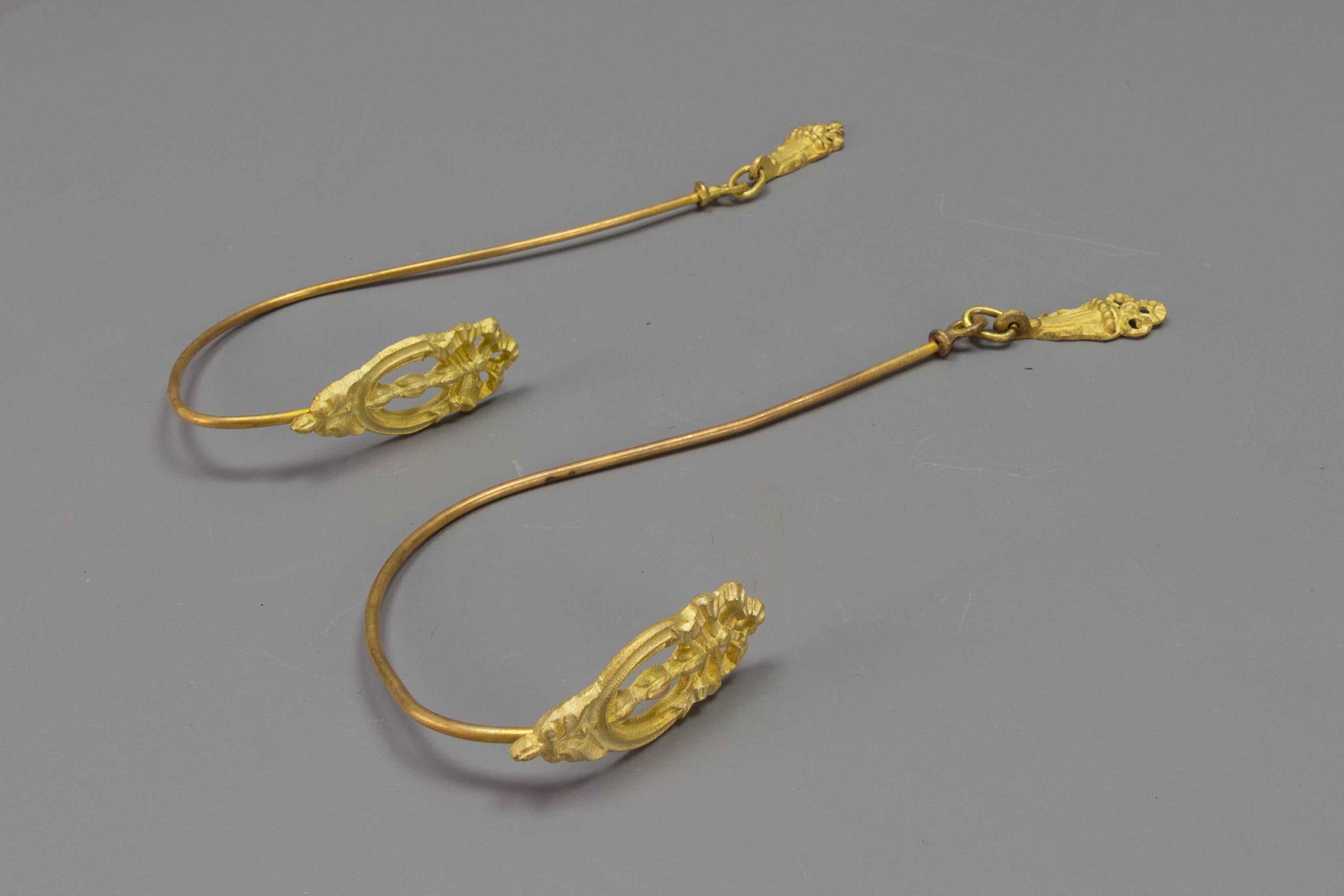 Pair of French Bronze and Brass Curtain Tiebacks or Curtain Holders, ca. 1920 For Sale 11