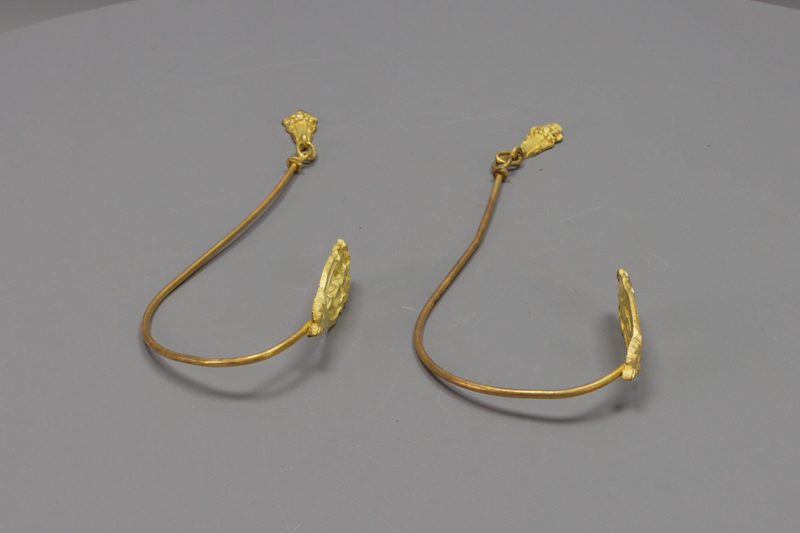 Early 20th Century Pair of French Bronze and Brass Curtain Tiebacks or Curtain Holders, ca. 1920 For Sale