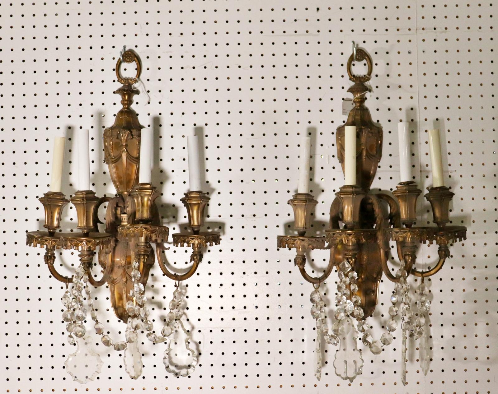 Coppia di lampade Caldwell francesi in bronzo e cristallo in stile Luigi XV, circa 1930 in vendita 4