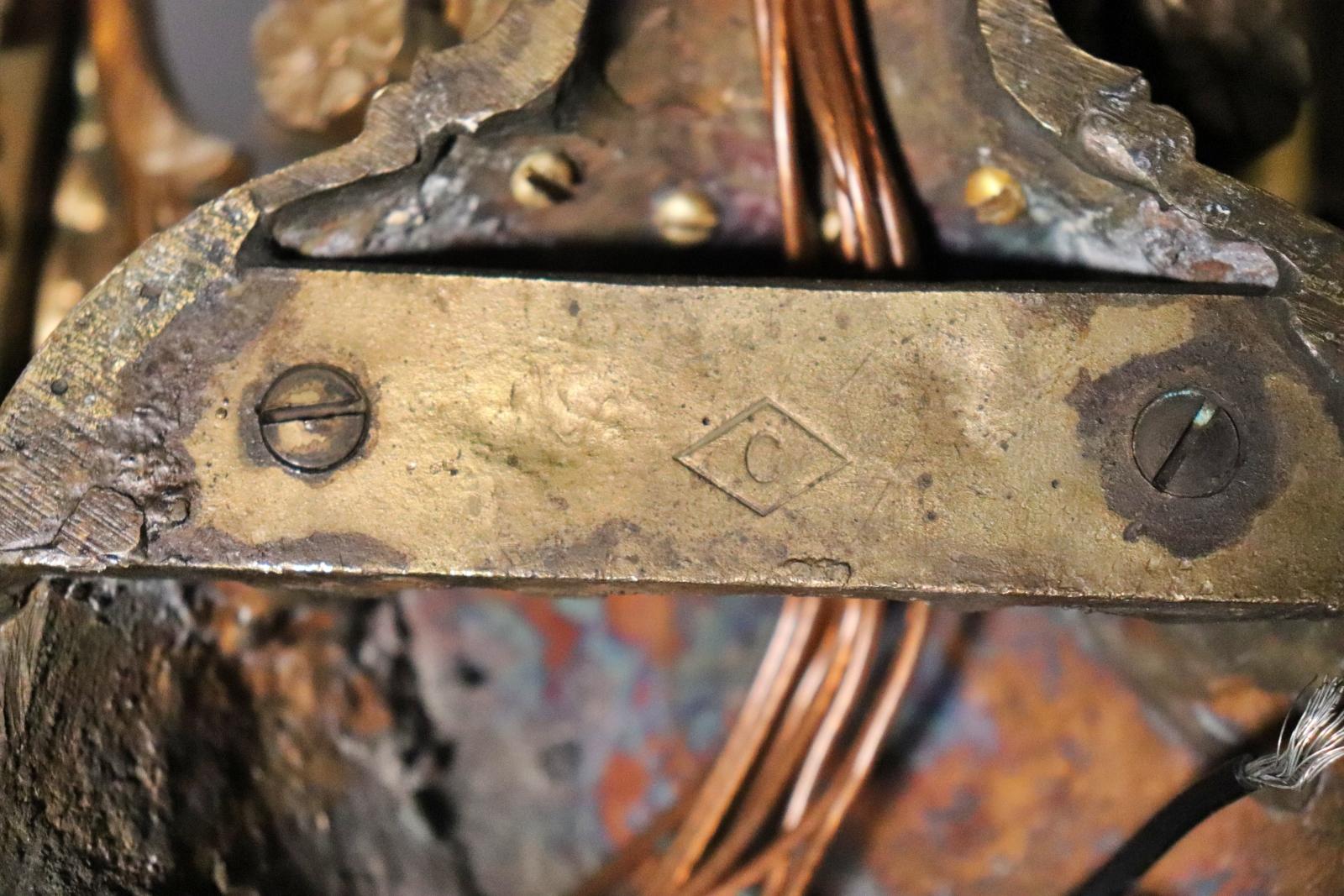 Coppia di lampade Caldwell francesi in bronzo e cristallo in stile Luigi XV, circa 1930 in vendita 2