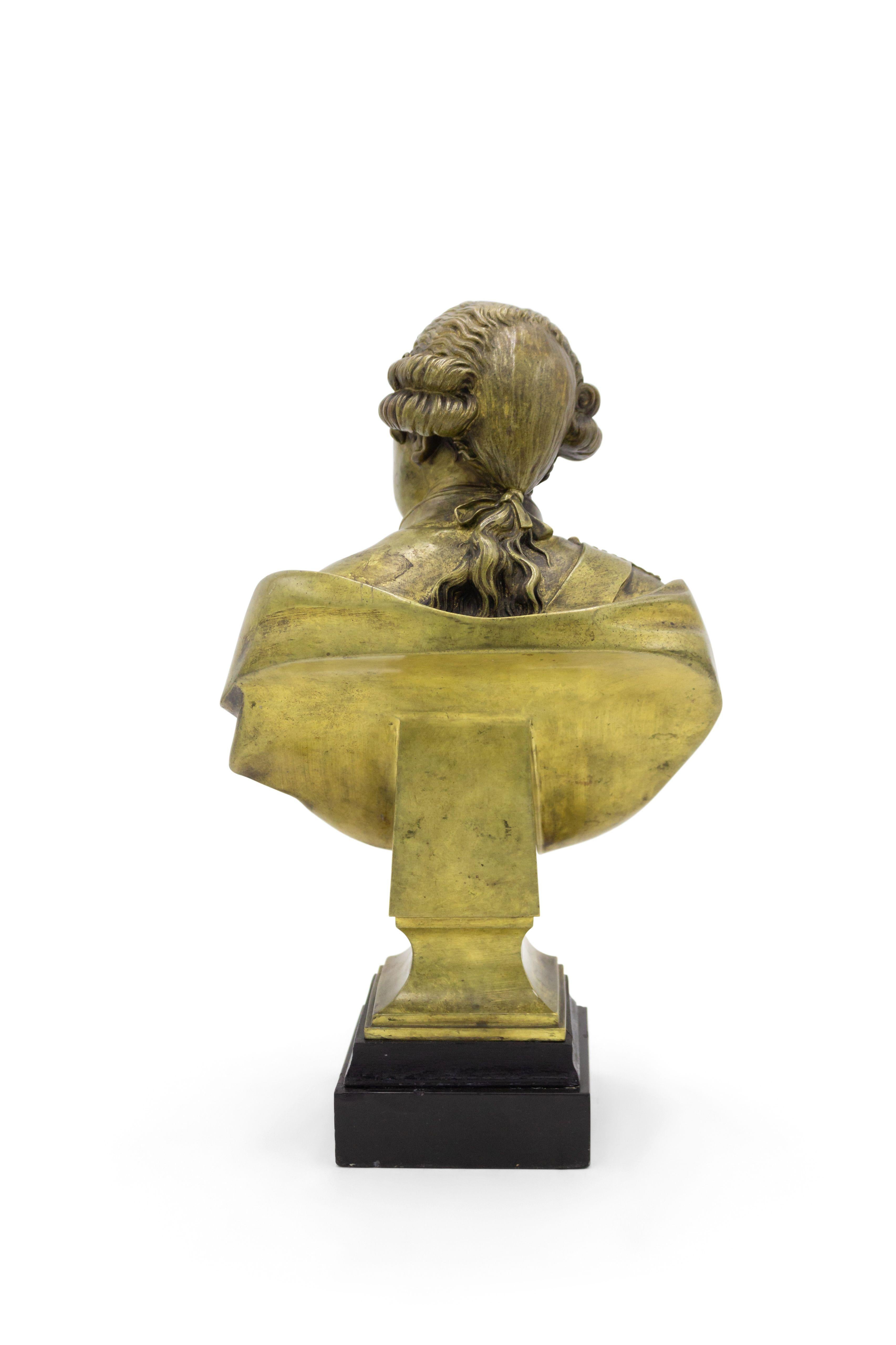 Paar französische Bronzebüsten von Louis XVI. und Marie Antoinette im Angebot 1