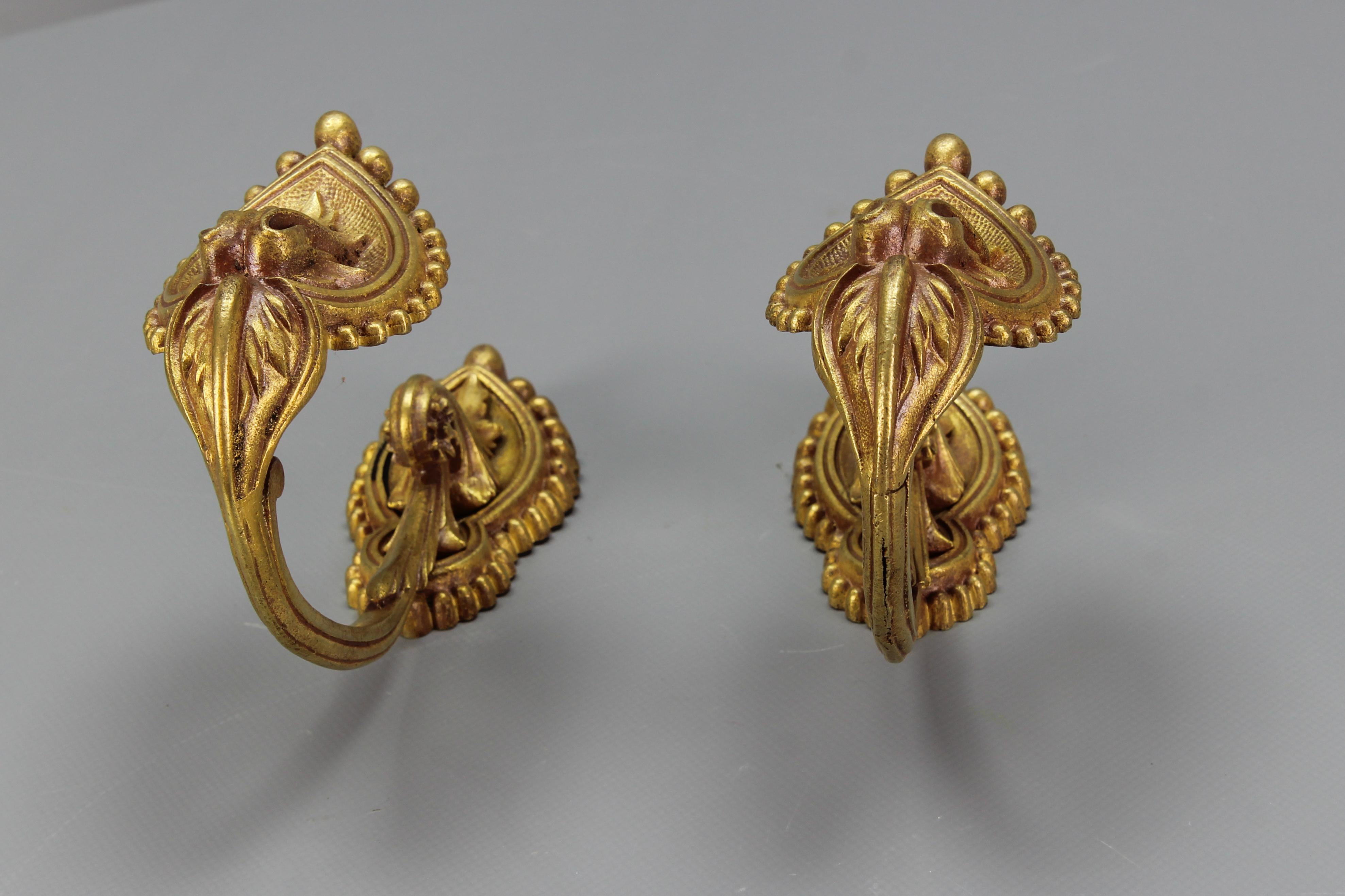 Pair of French Bronze Curtain Tiebacks or Curtain Holders, Early 20th Century For Sale 9