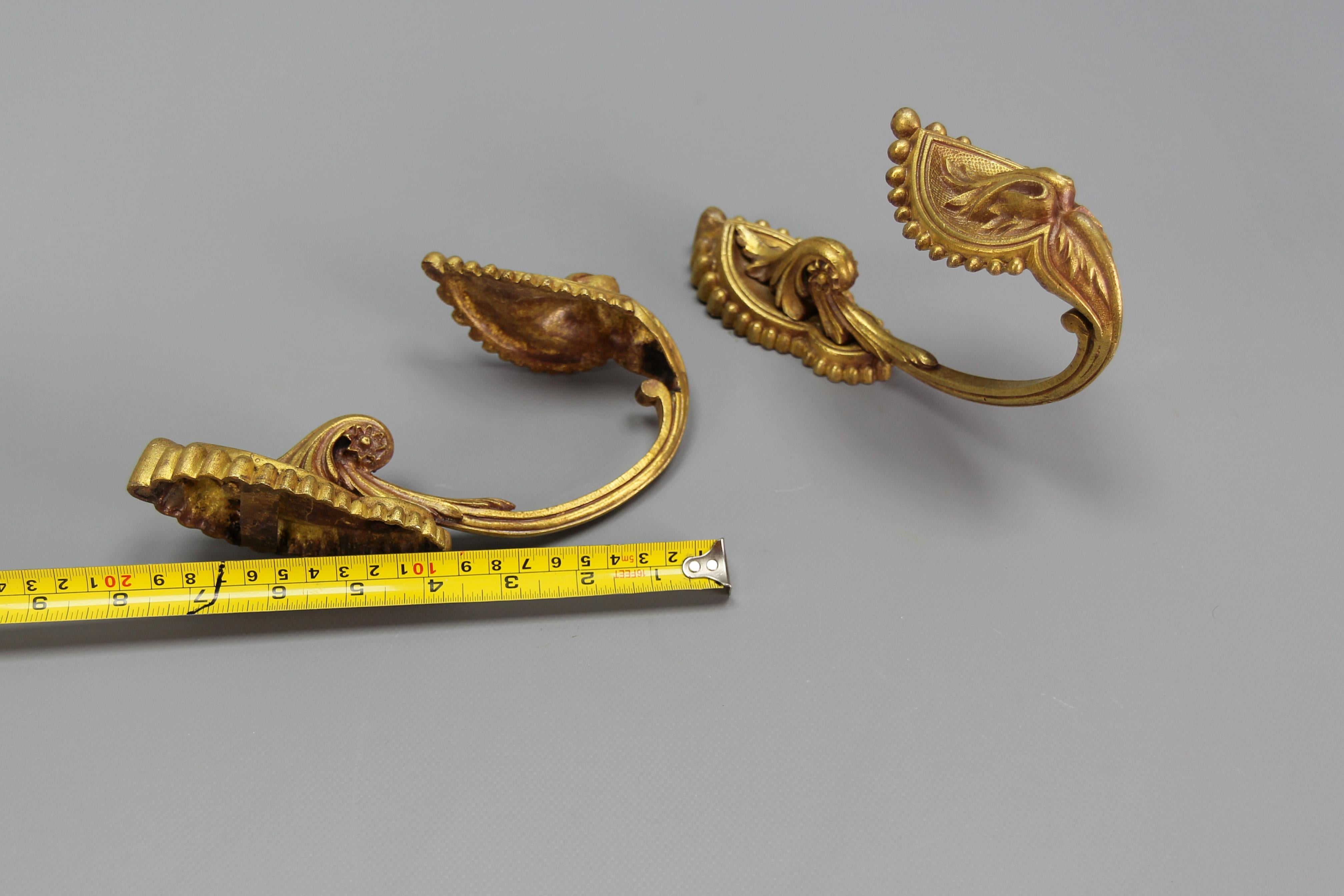 Pair of French Bronze Curtain Tiebacks or Curtain Holders, Early 20th Century For Sale 12