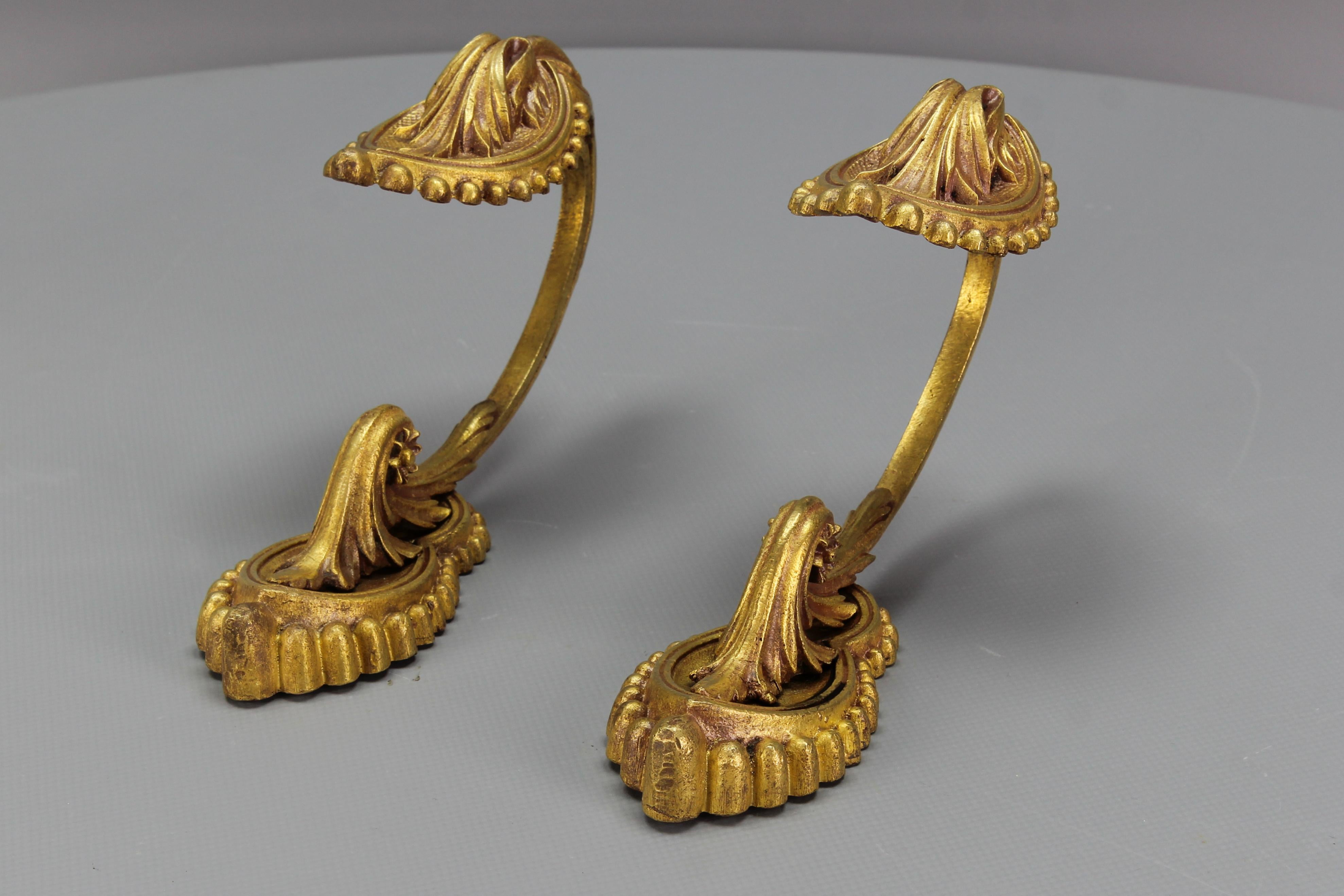 Pair of French Bronze Curtain Tiebacks or Curtain Holders, Early 20th Century For Sale 5