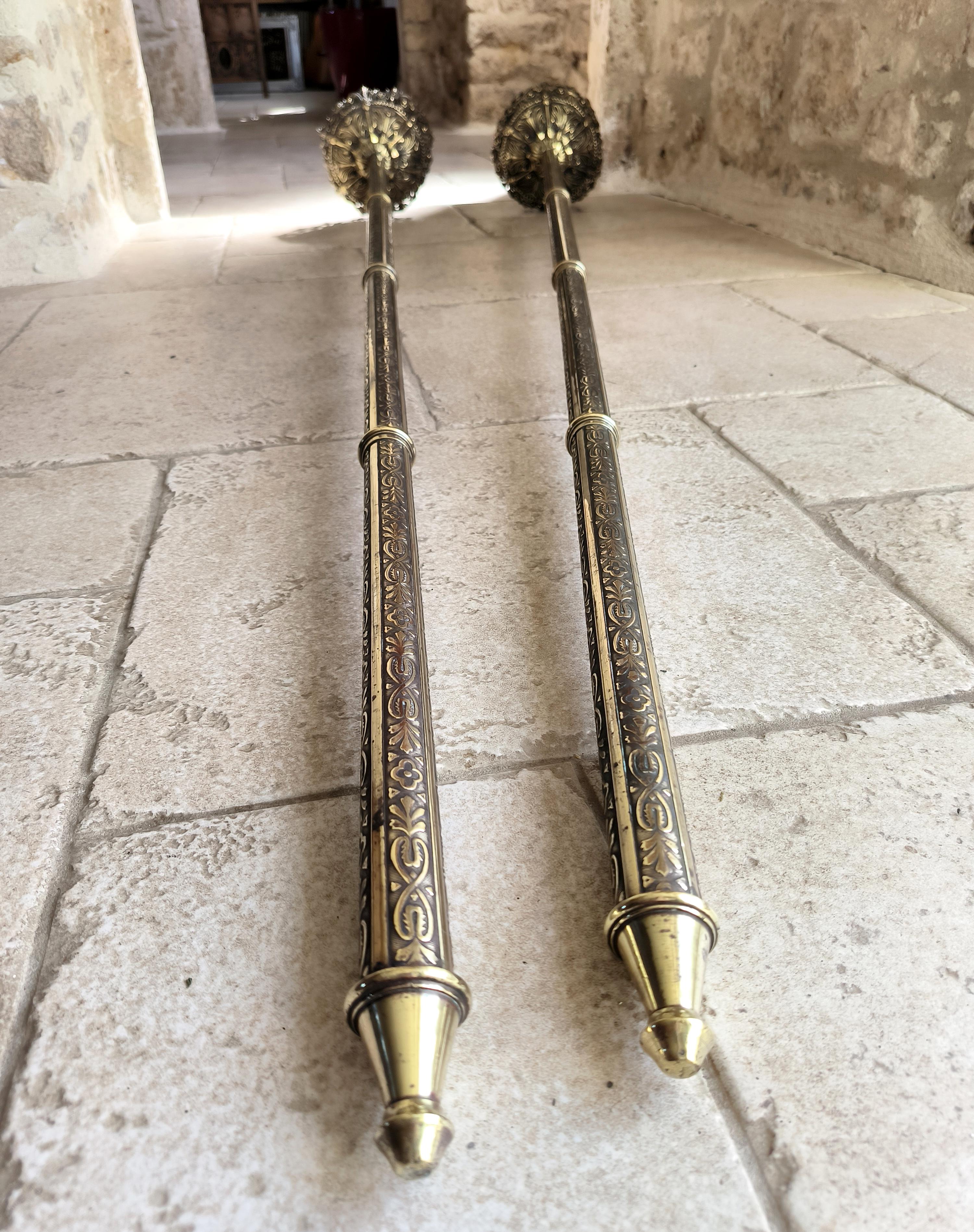 Pareja de antorchas procesionales eclesiásticas francesas de bronce Circa principios del siglo XX en venta 2