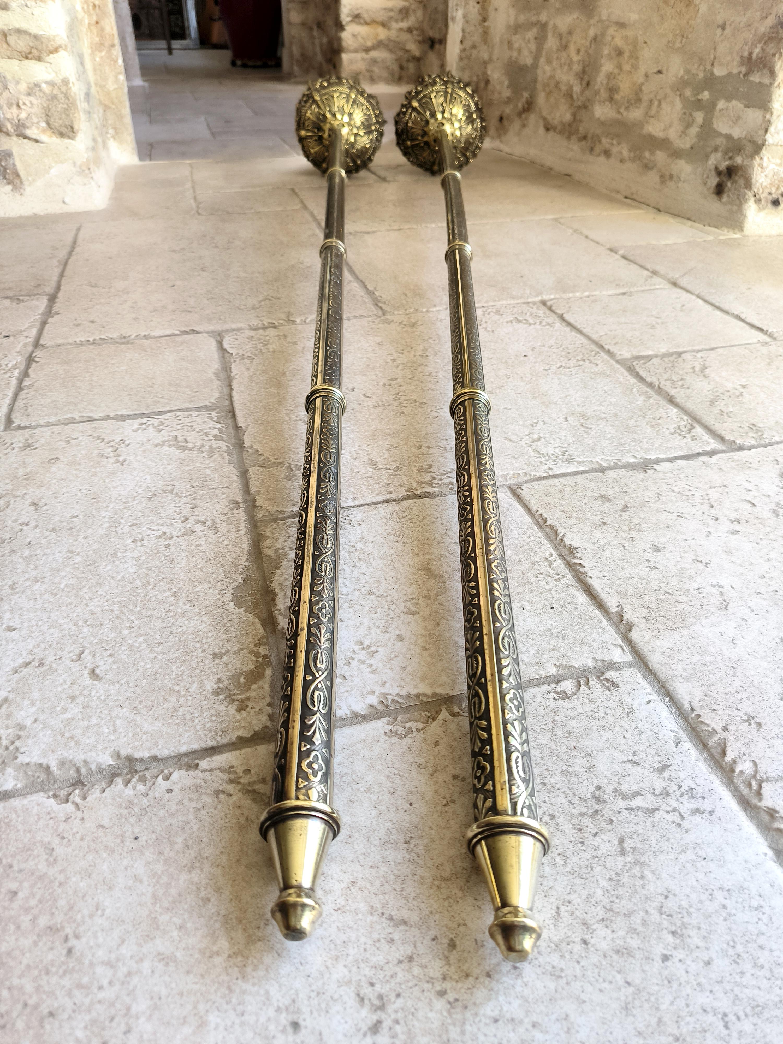 Pareja de antorchas procesionales eclesiásticas francesas de bronce Circa principios del siglo XX en venta 3