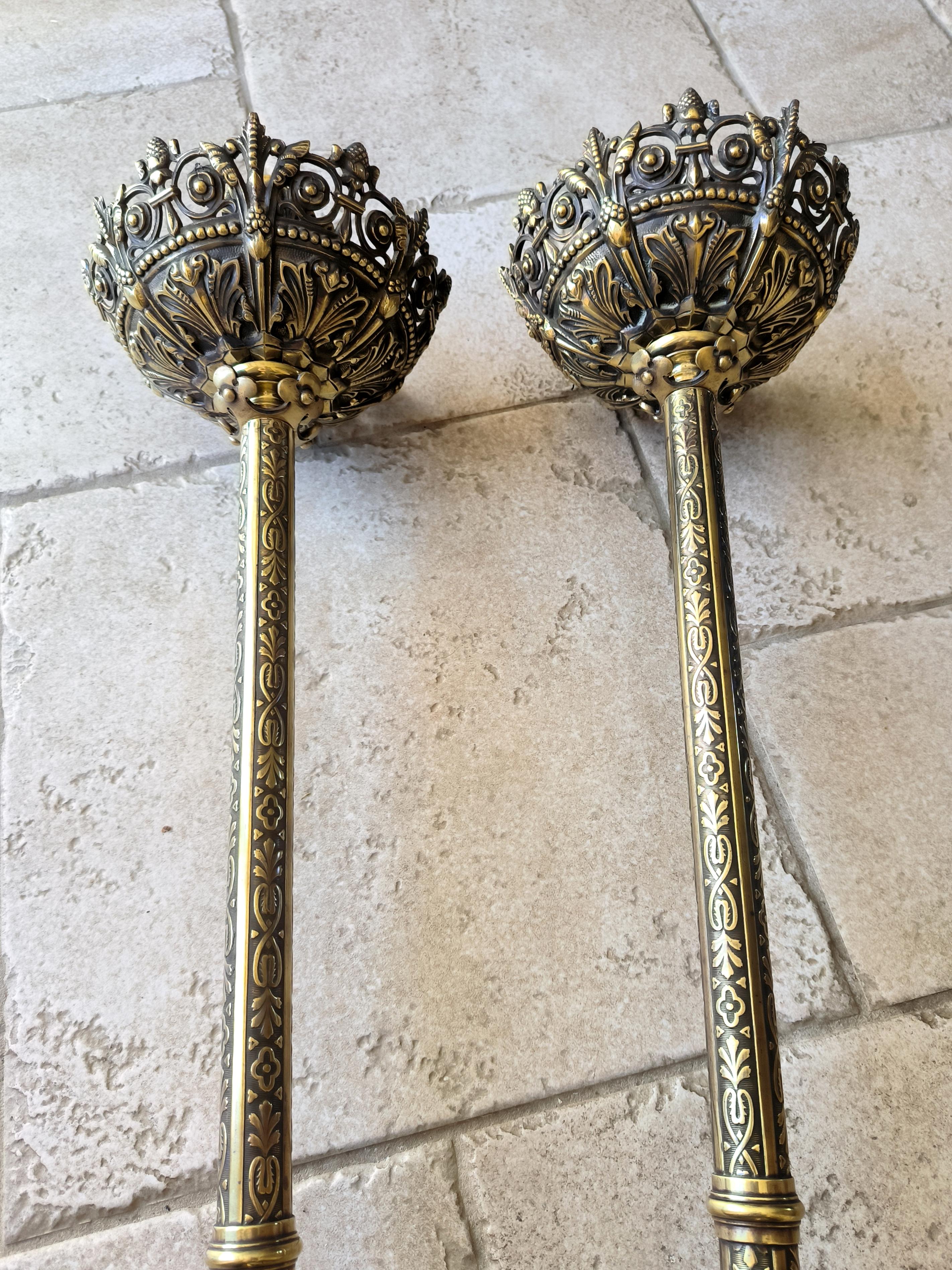 Pareja de antorchas procesionales eclesiásticas francesas de bronce Circa principios del siglo XX en venta 6