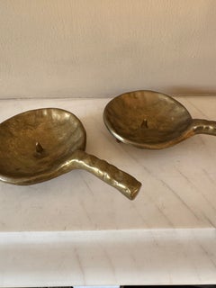 Coppia di Portacandele francese in metallo color bronzo anni '60 circa