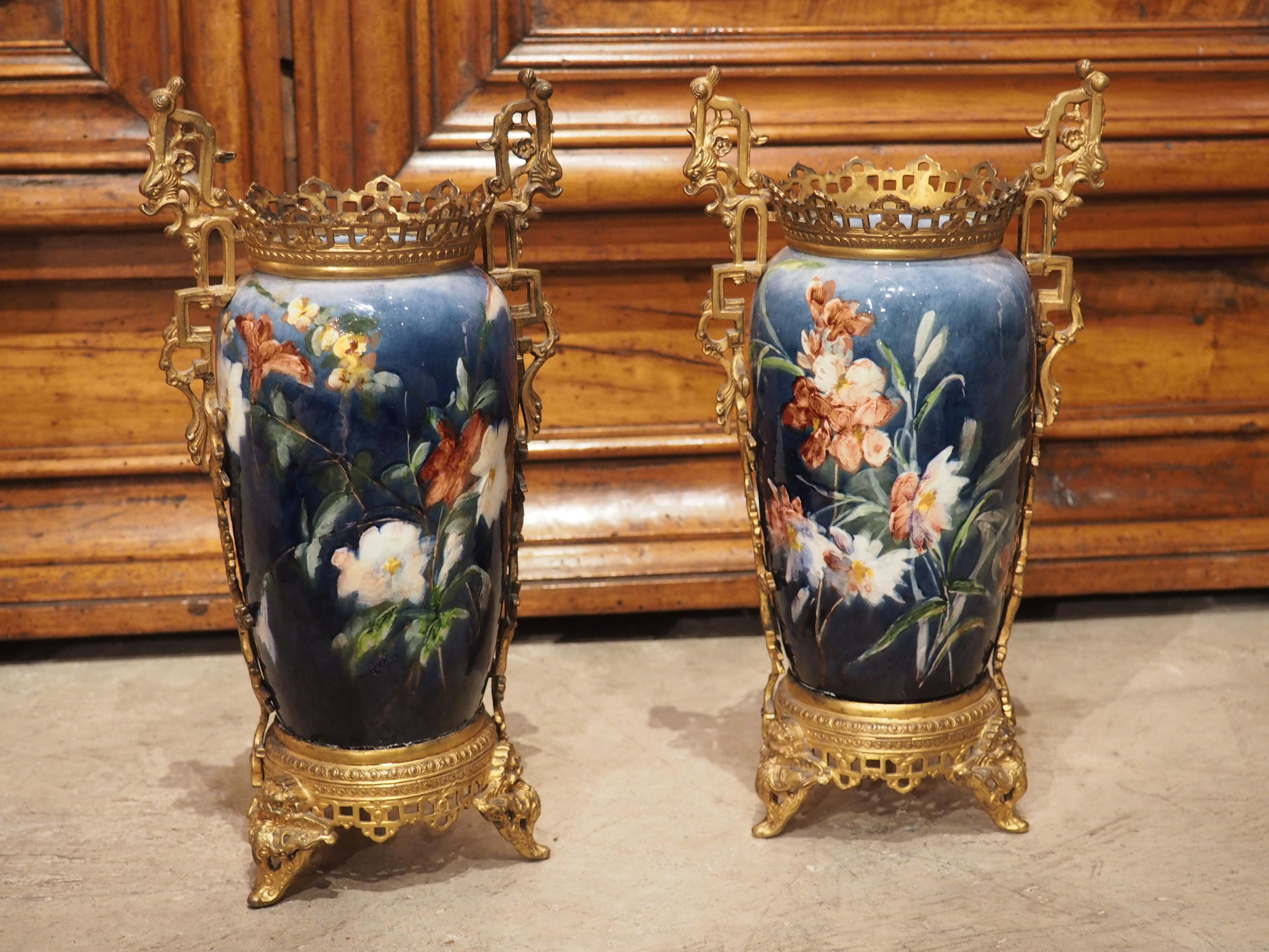 Paire de vases barbotine français montés sur bronze, Montigny Sur Loing, vers 1860 10