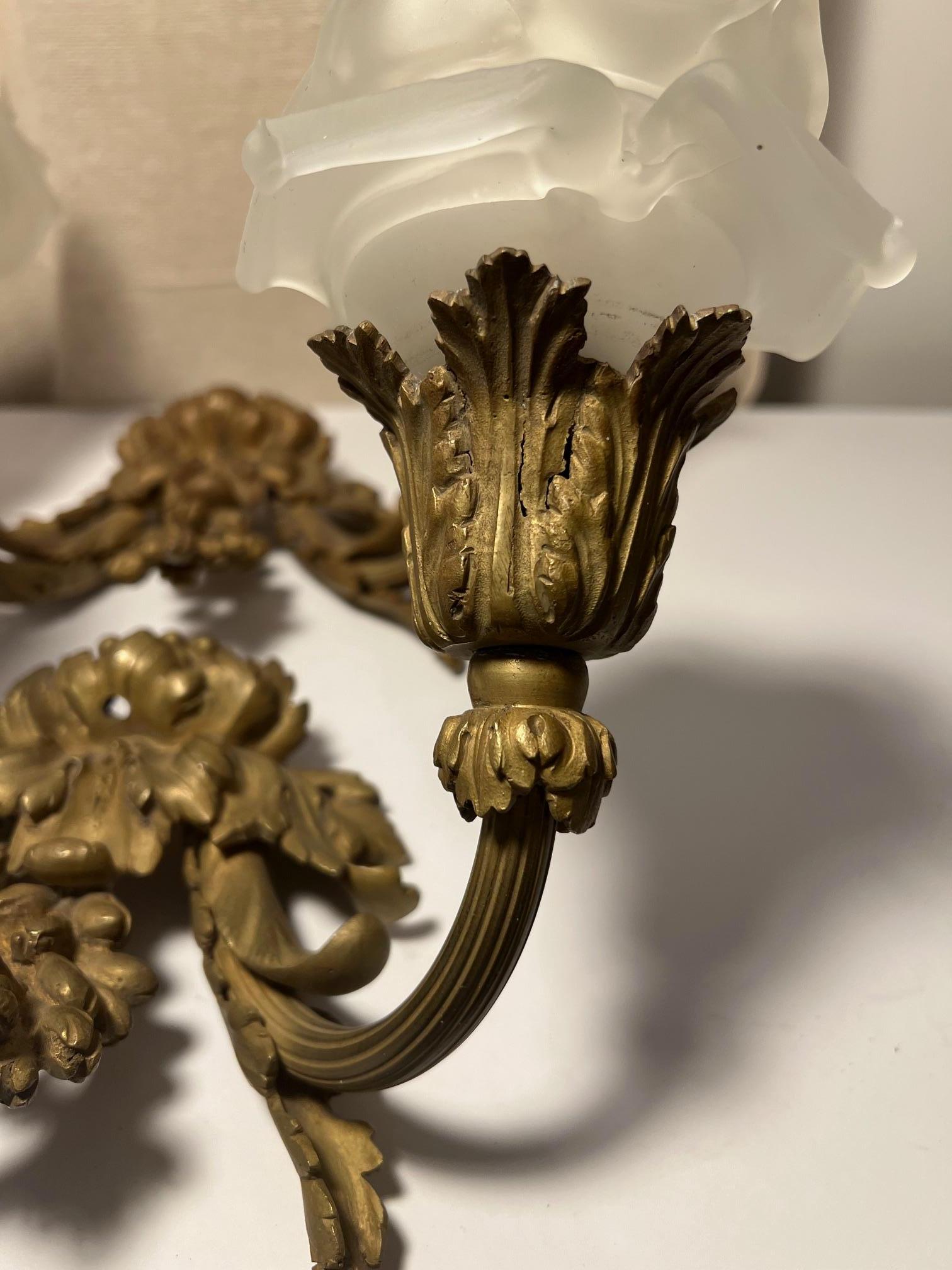 Paire d'appliques en bronze français en vente 3