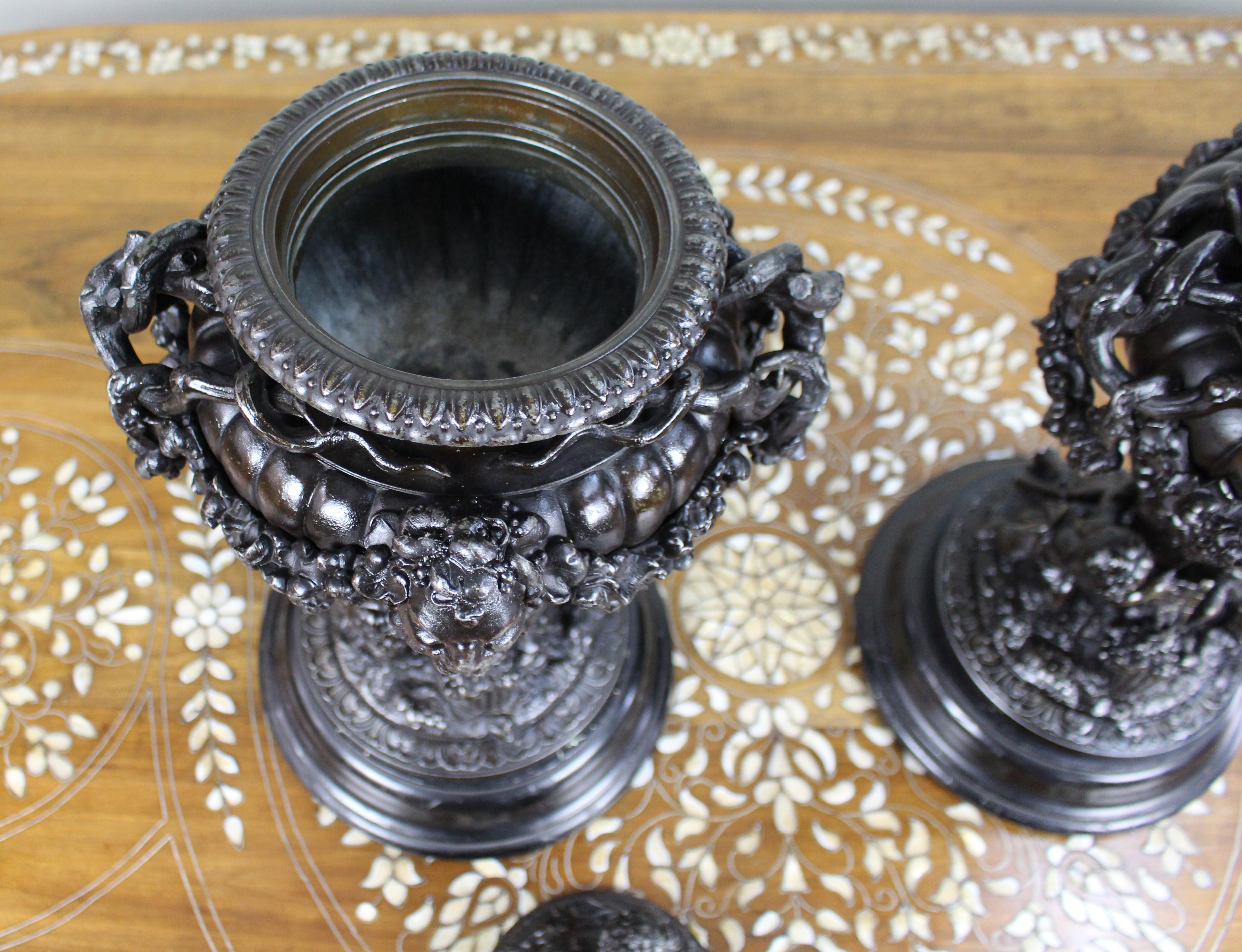 Pair of French Bronzed Spelter Urns with Bacchic Masks and Putti, Circa 1880 For Sale 4