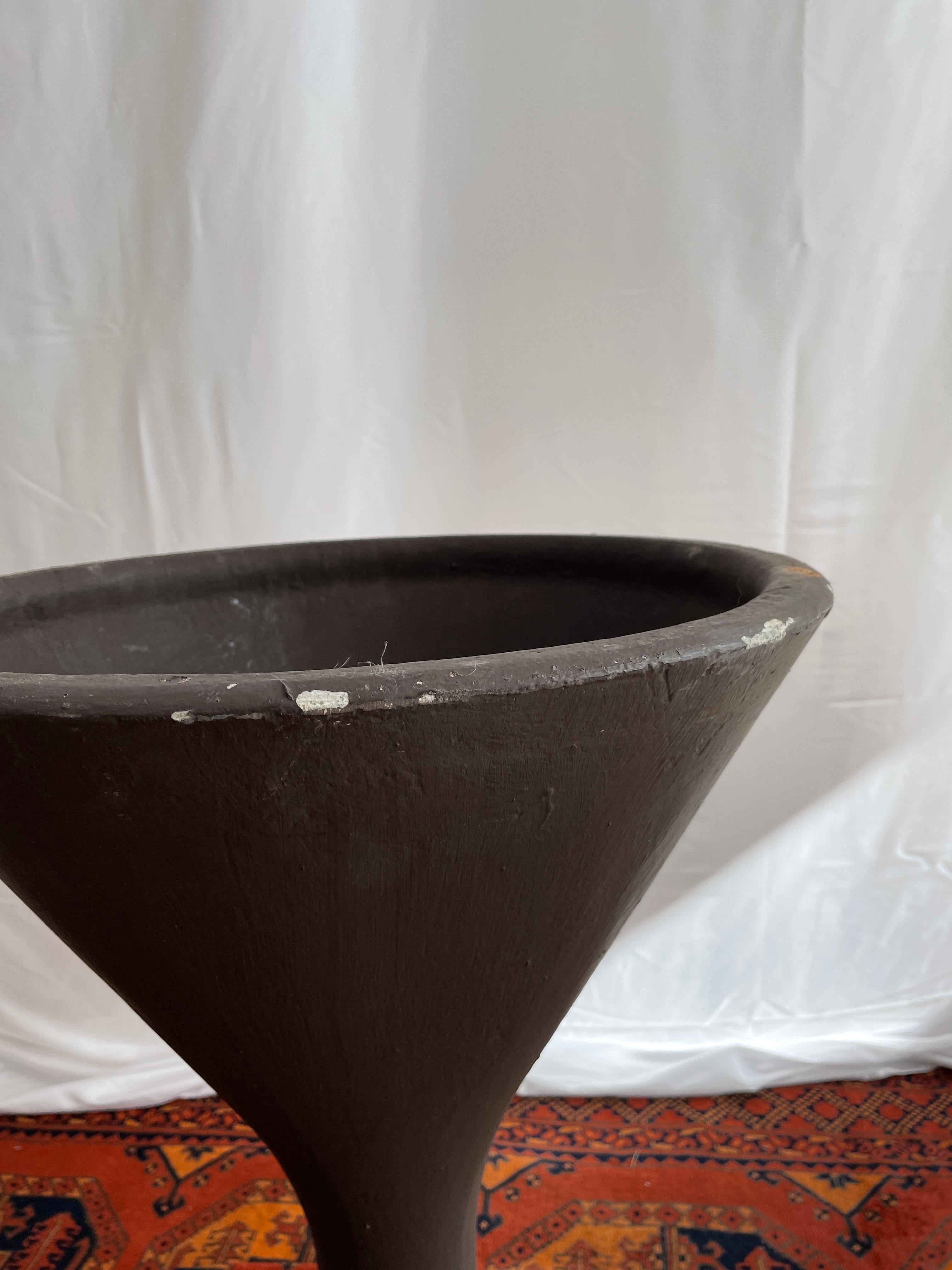 Pair of French Brown Diabolo Planter by Willy Guhl and Anton Bee for Eternit For Sale 1