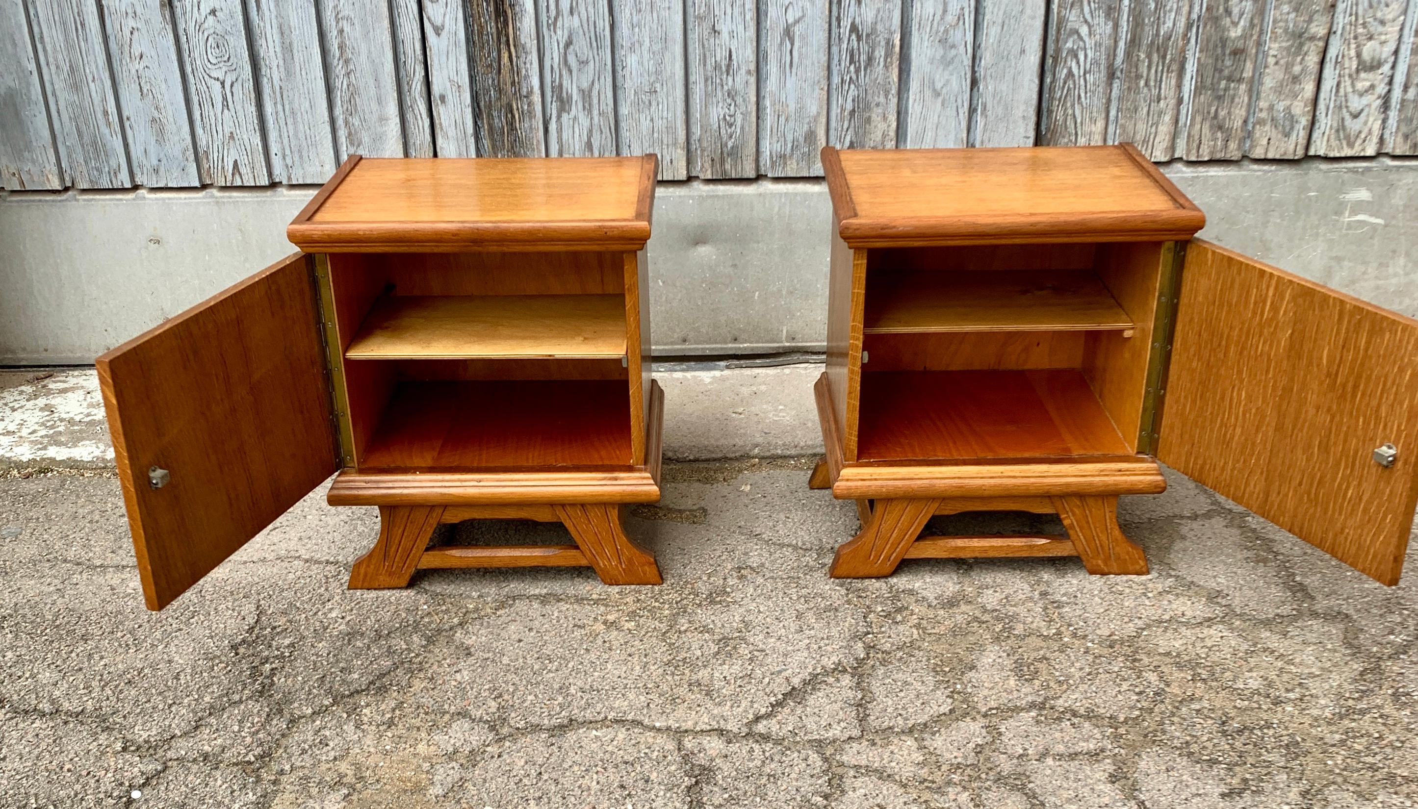 Pair of French Brutalist Nightstands in Oak For Sale 8