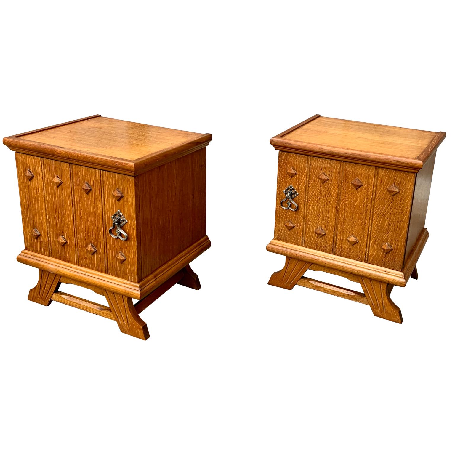 Pair of French Brutalist Nightstands in Oak For Sale 1