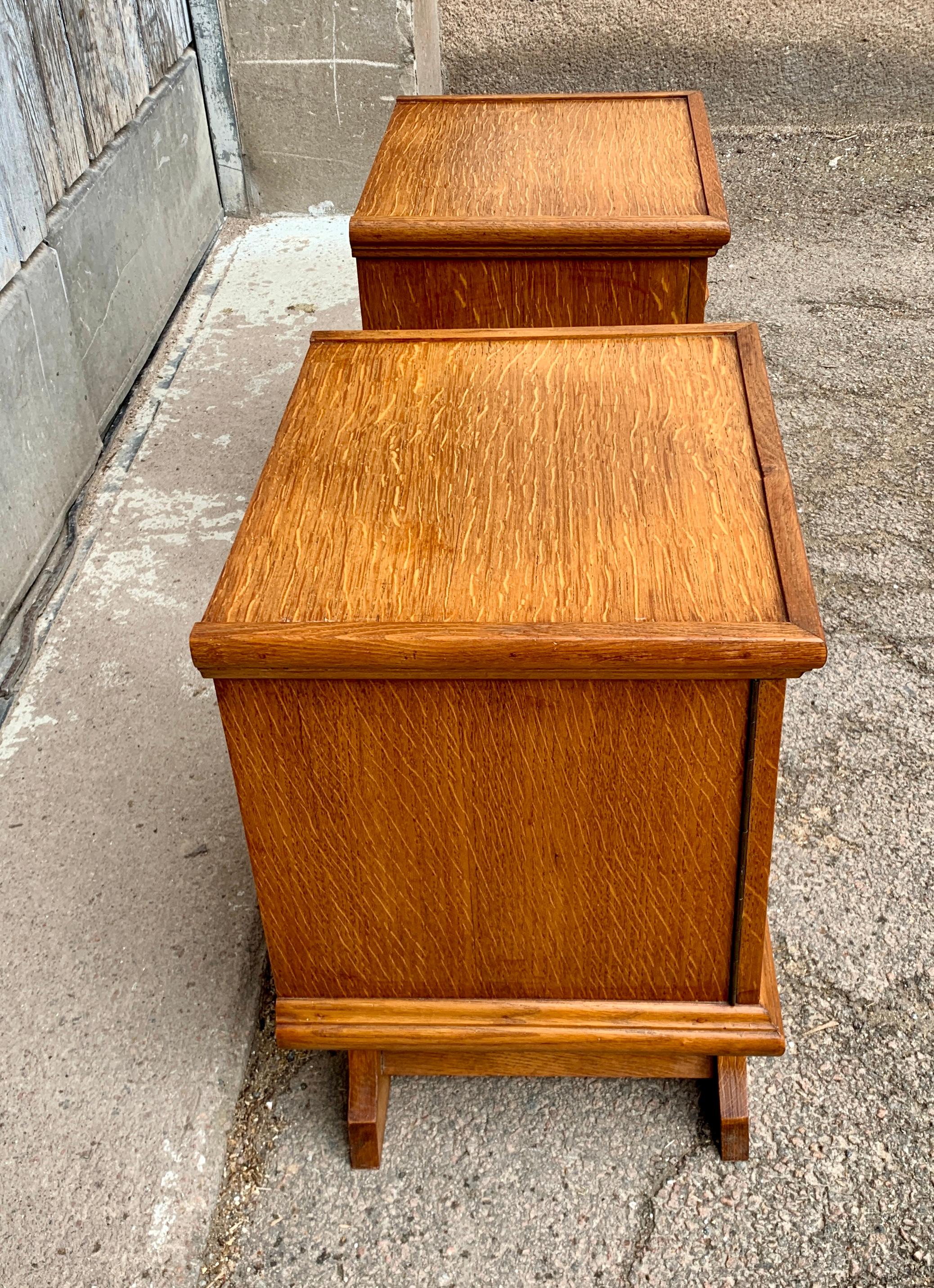 Pair of French Brutalist Nightstands in Oak For Sale 4