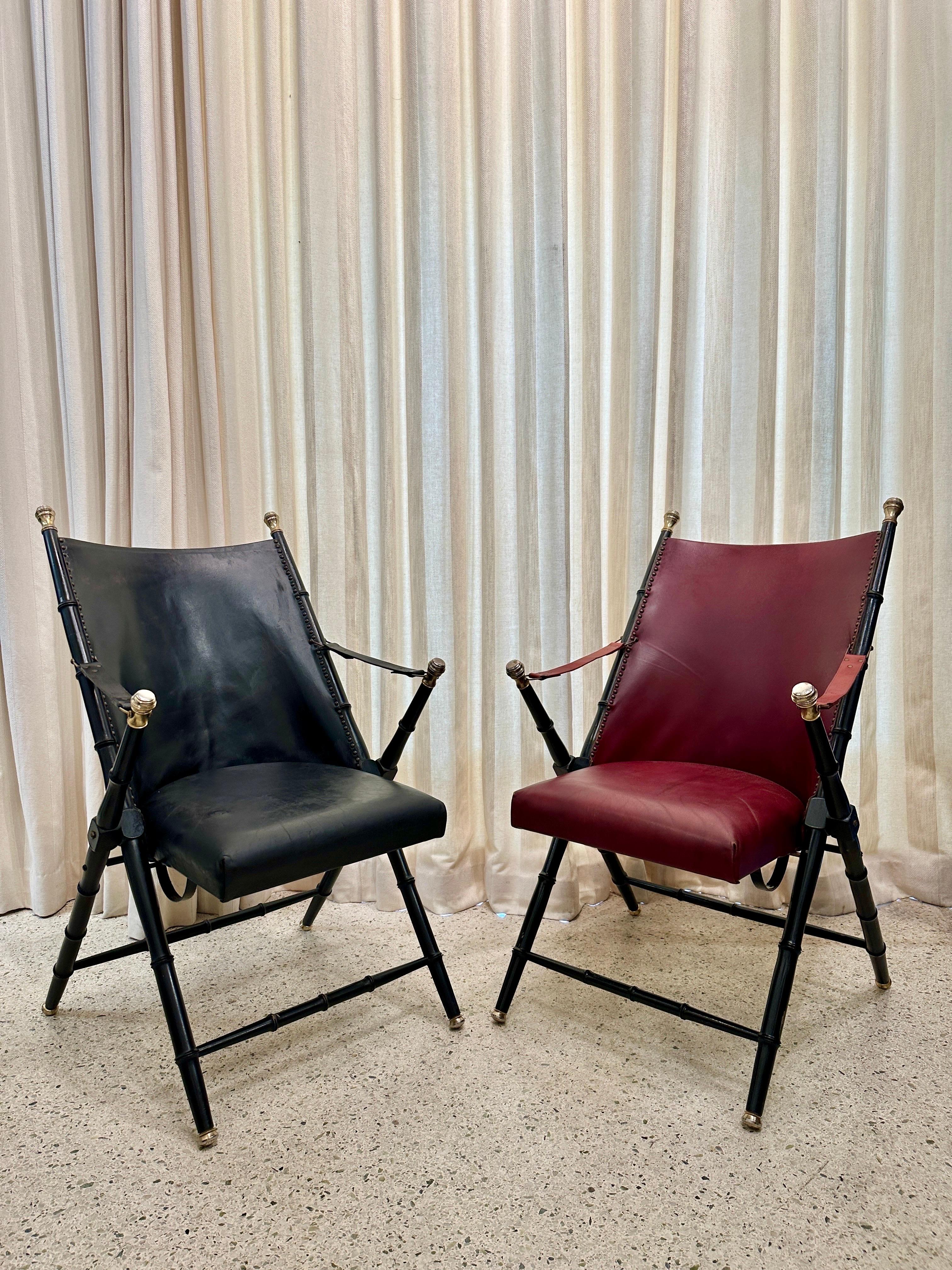 Mid-20th Century Pair of French Campaign-Style Leather Folding Chairs with Faux-Bamboo Frames For Sale