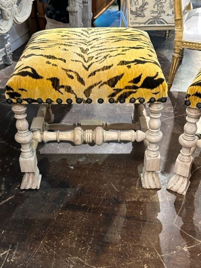 Pair of French Carved and Bleached Stool In Good Condition In Dallas, TX