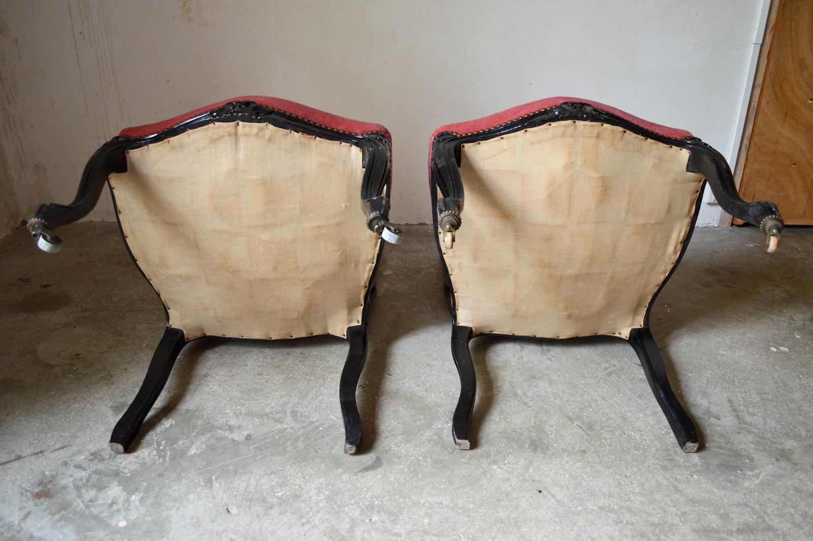 Pair of French Carved Ebonized Napoléon III Chairs, 1880s For Sale 1
