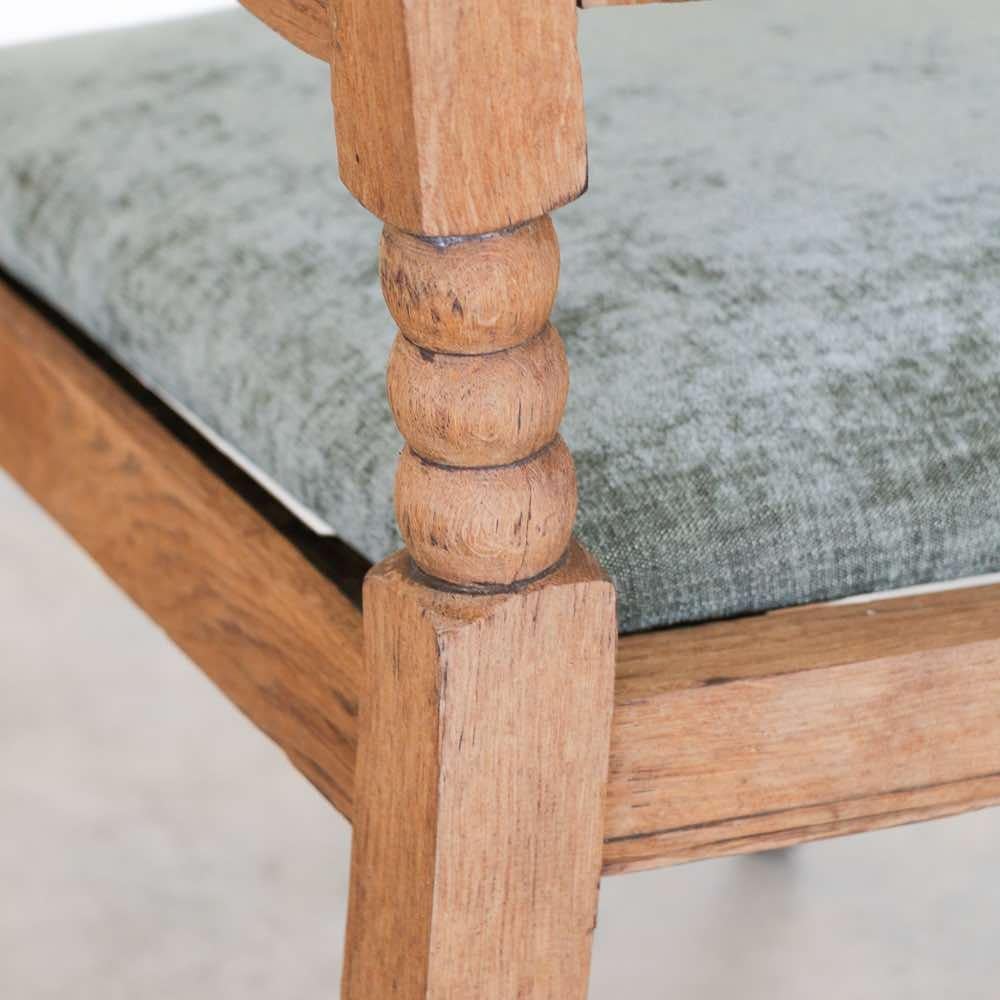 Coppia di poltrone francesi intagliate in Oak in vendita 12
