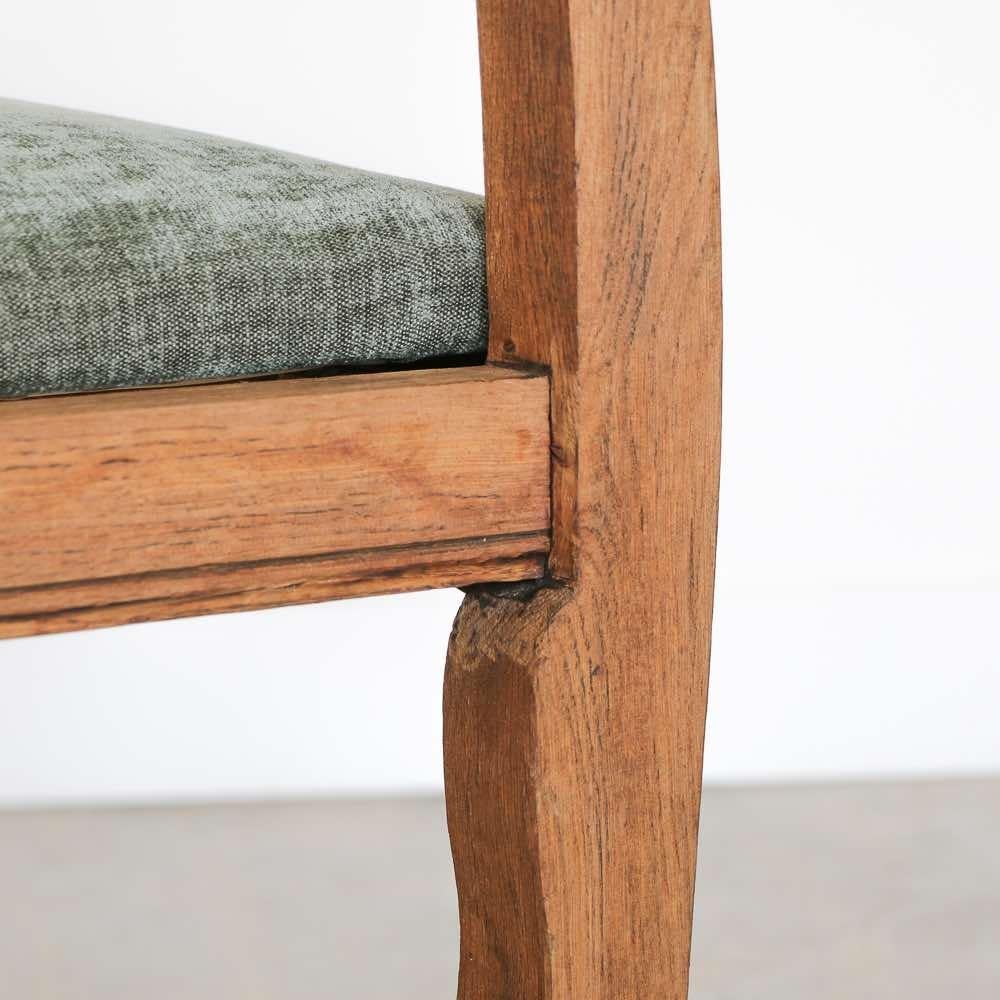 Coppia di poltrone francesi intagliate in Oak in vendita 13