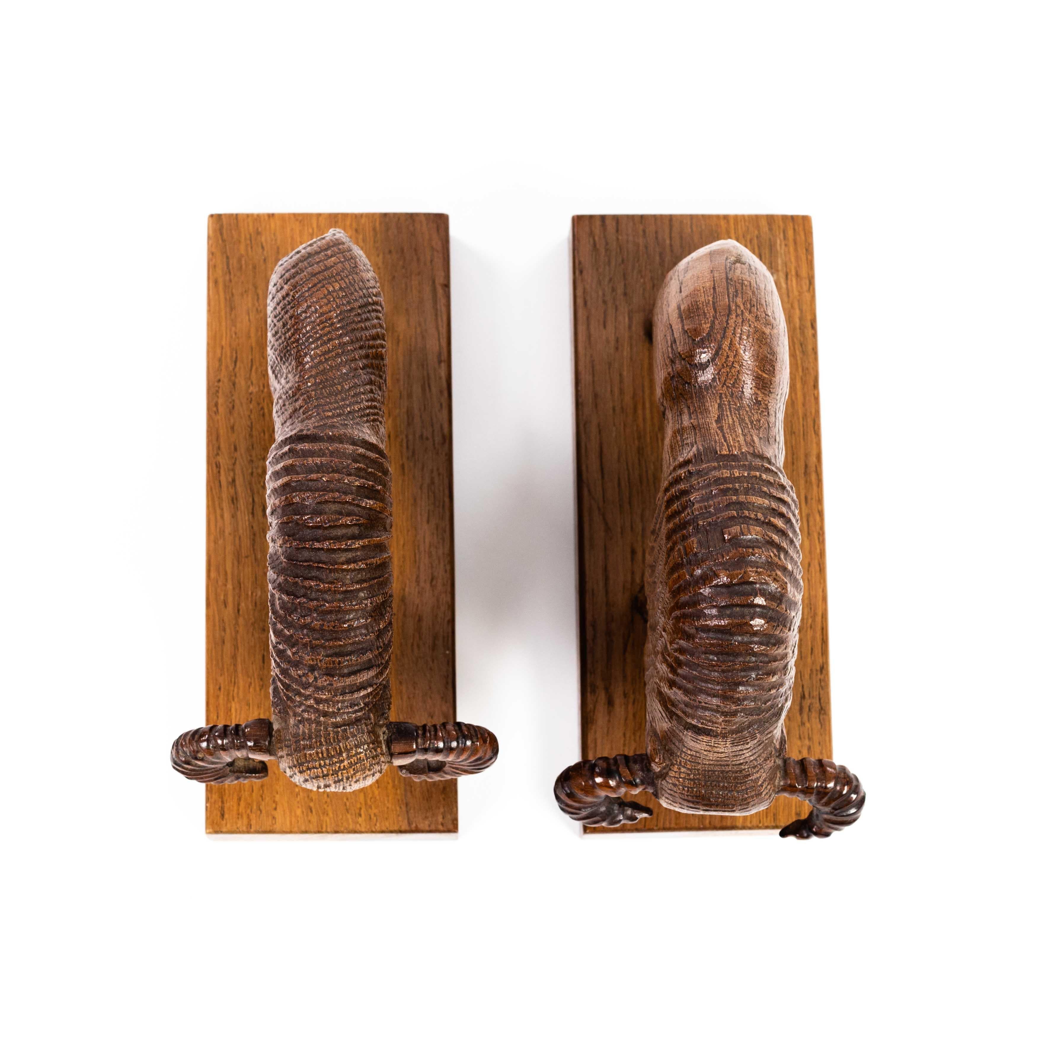 Pair of French Carved Solid Oak Art Deco Bookends Signed E. JODET, Faiences etc. For Sale 1