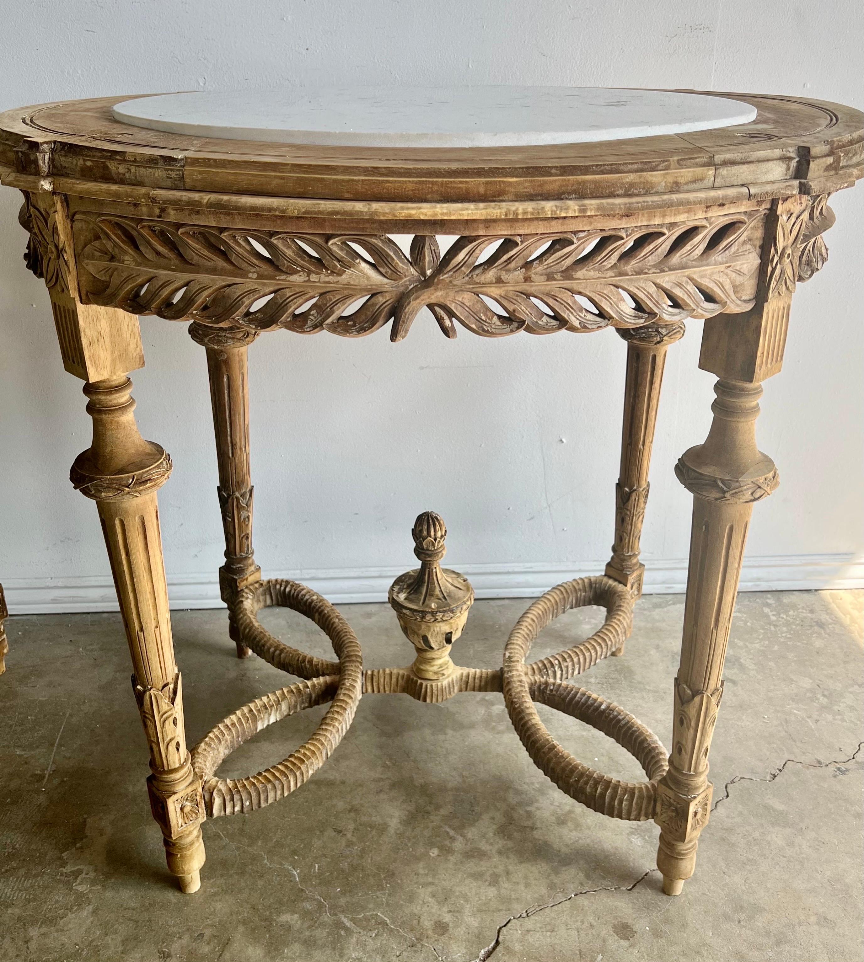 Pair of French Carved Tables w/ Marble Tops In Distressed Condition In Los Angeles, CA