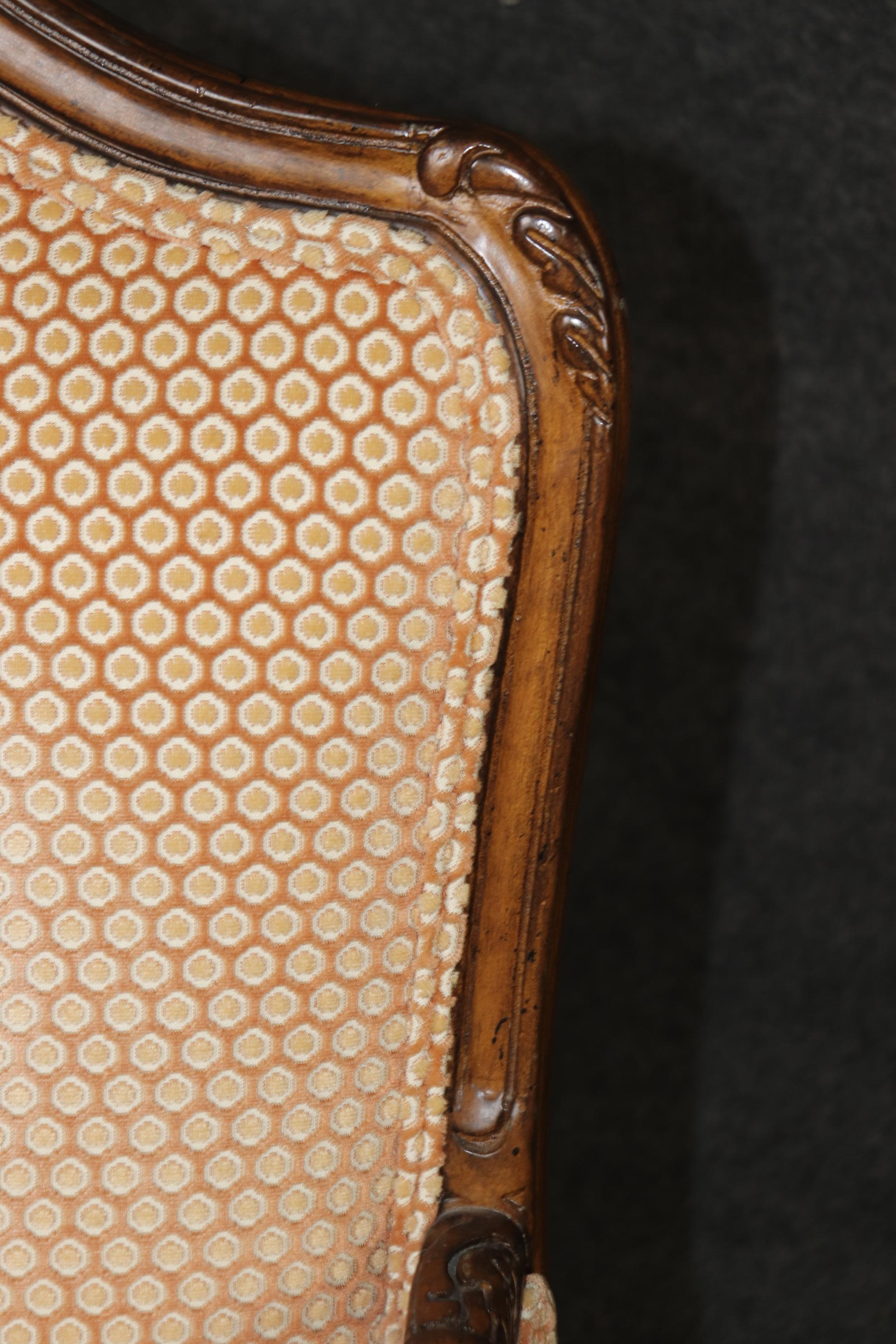 Pair of French Carved Walnut Louis XV Style Bergere Chairs For Sale 7