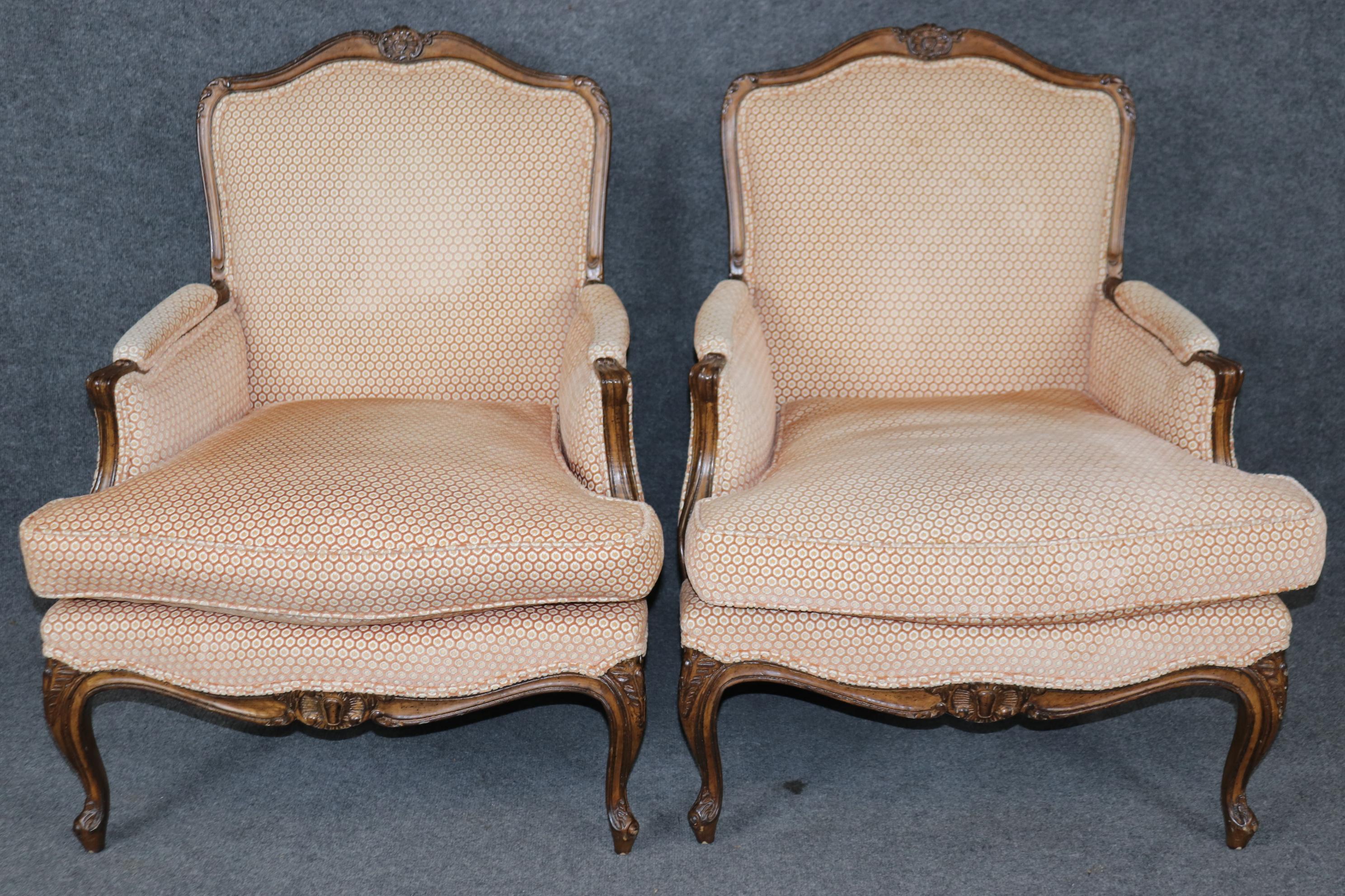 American Pair of French Carved Walnut Louis XV Style Bergere Chairs For Sale