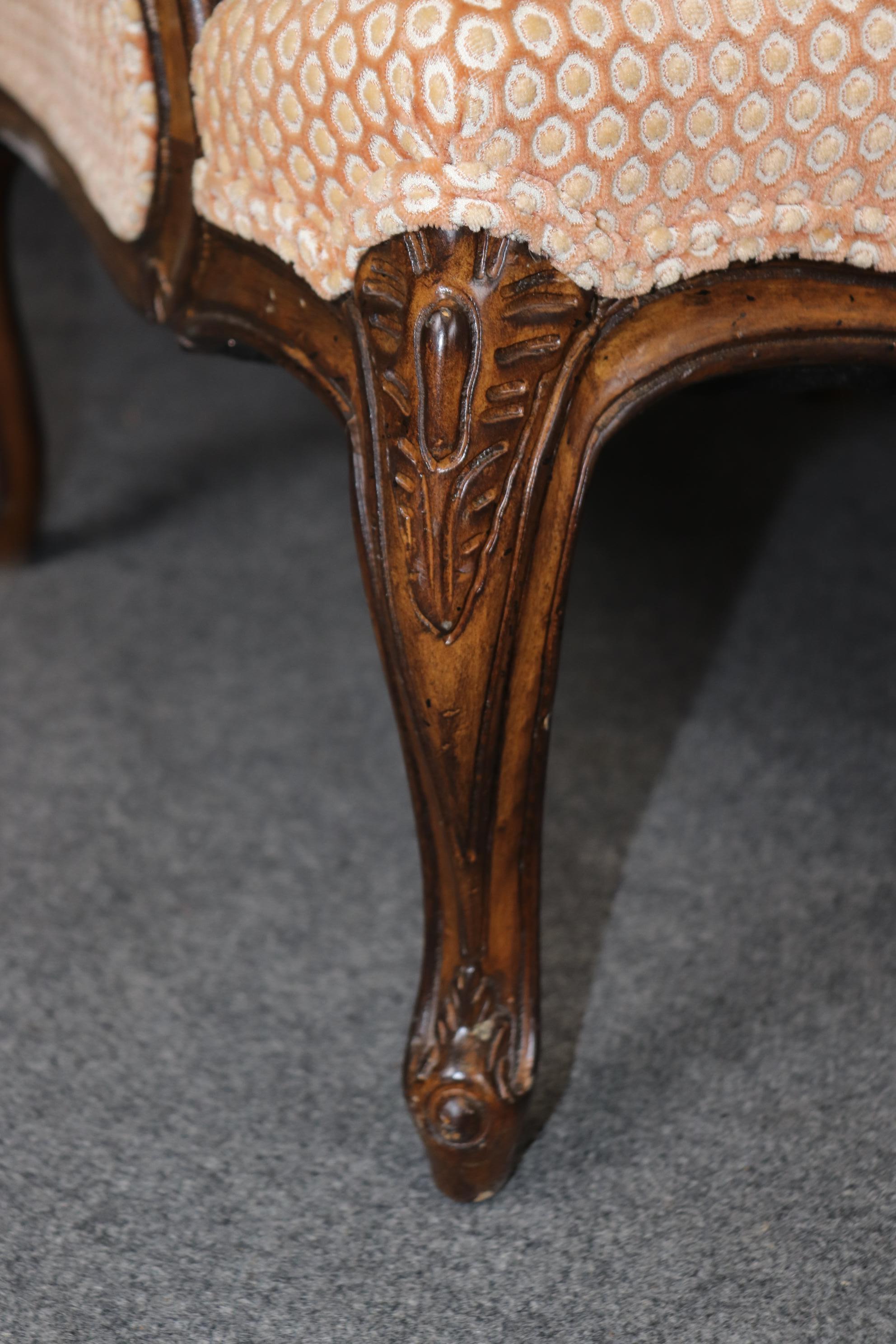 Pair of French Carved Walnut Louis XV Style Bergere Chairs For Sale 3
