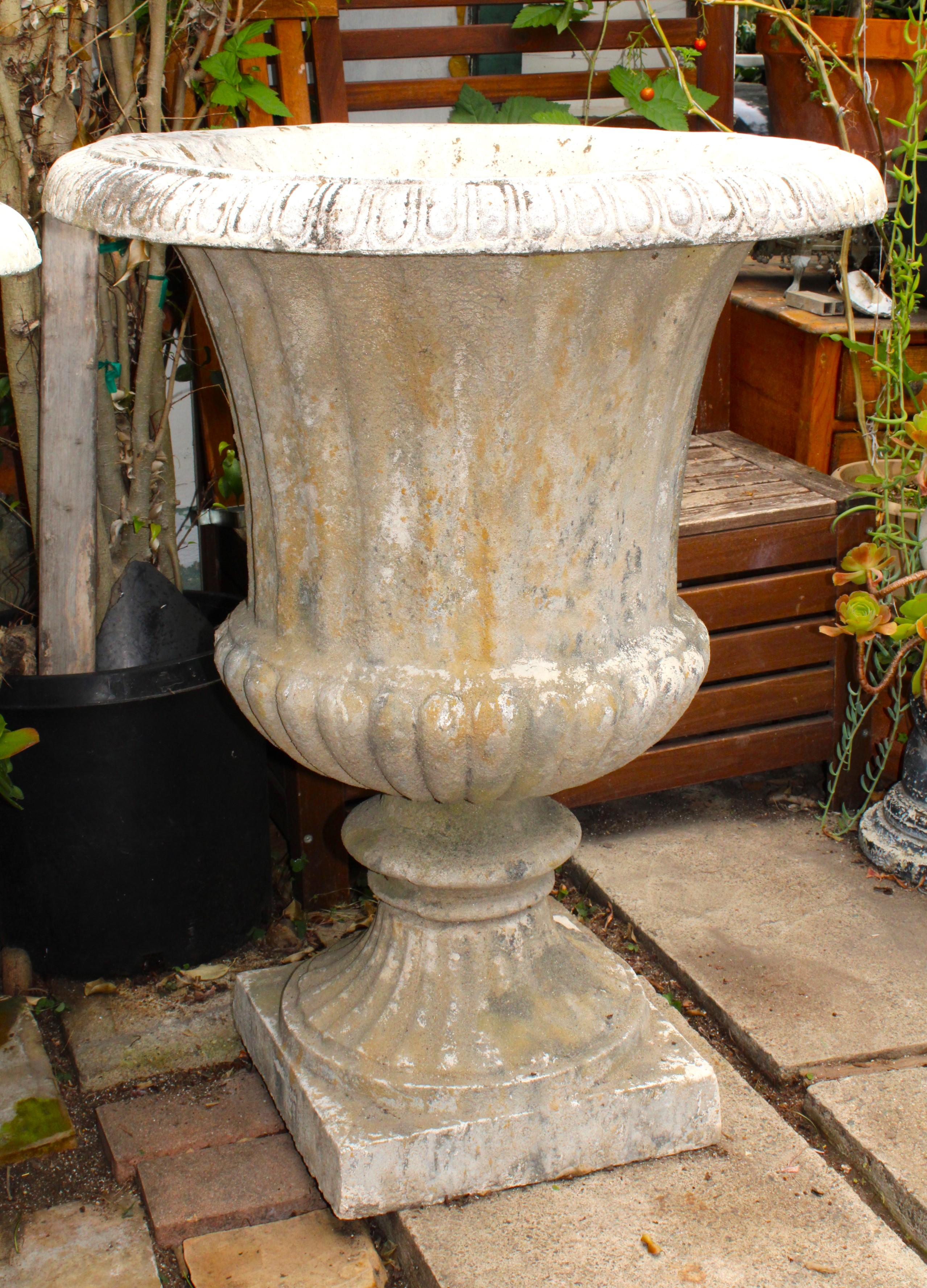 Pair of French Cast Stone Garden Urns In Good Condition In Laguna Beach, CA