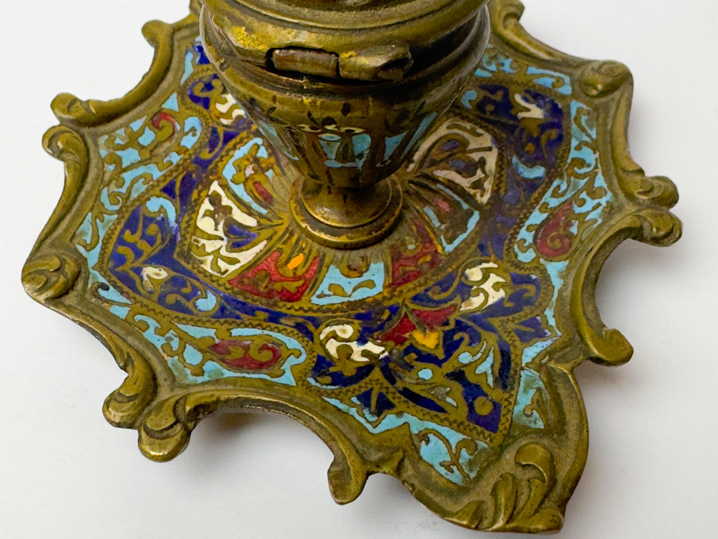 Paire d'encriers champlevés français (Napoléon III) en vente 8
