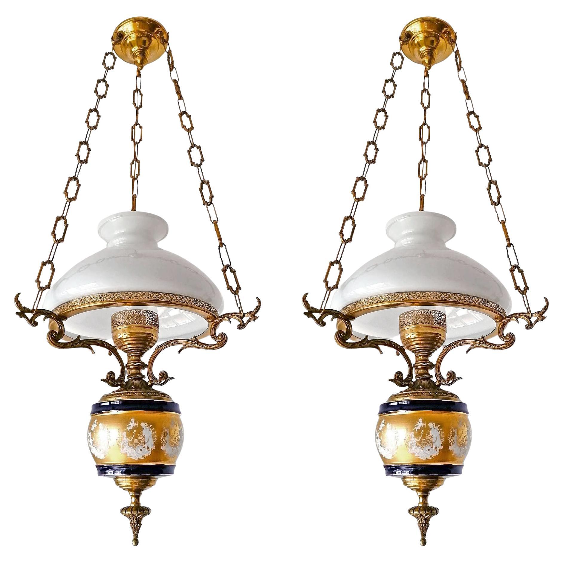 Art déco Paire de grandes lampes à huile françaises en porcelaine bleue et or et bronze doré en vente
