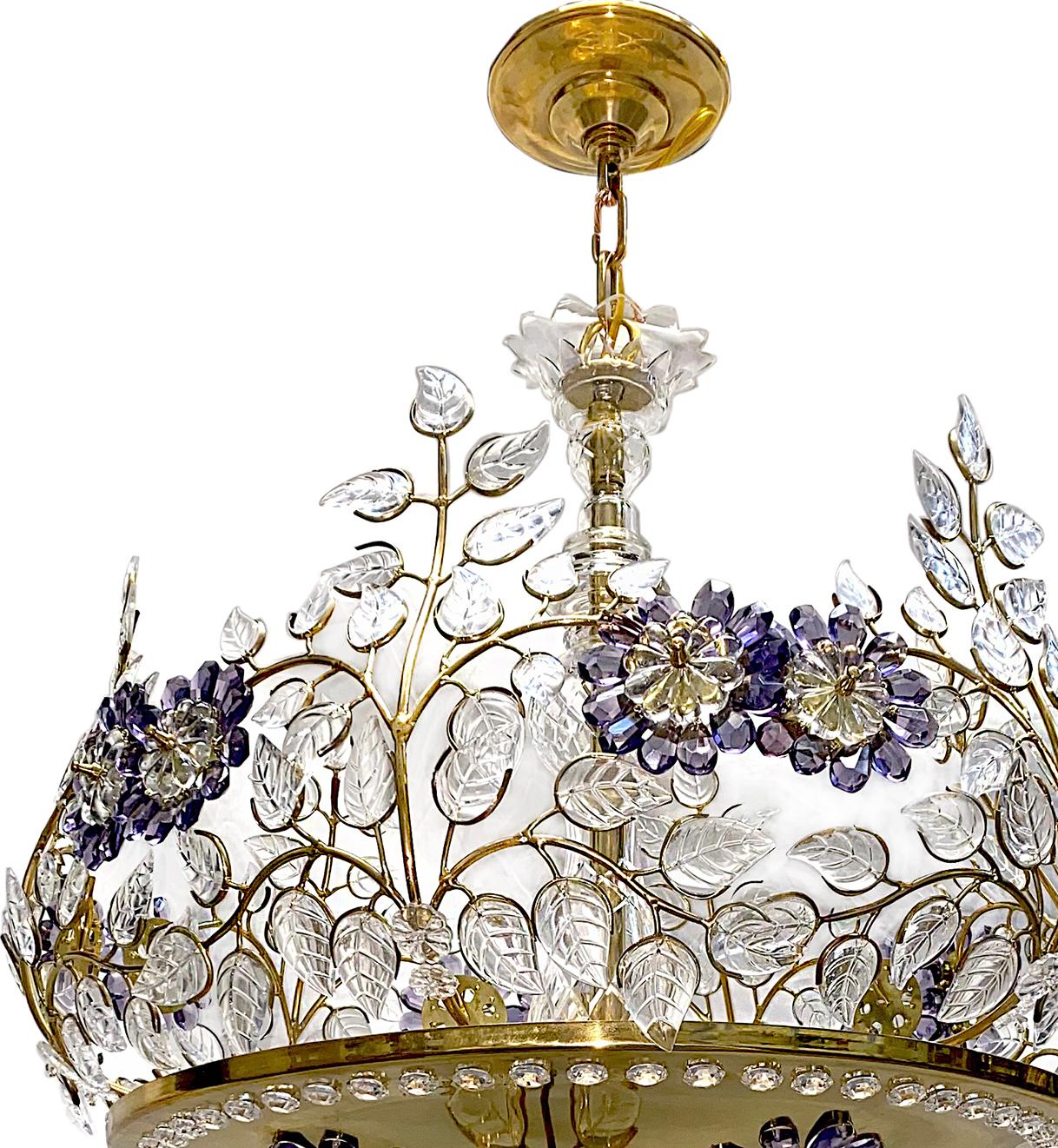 Pair of French Chandeliers with Amethyst Flowers In Good Condition For Sale In New York, NY