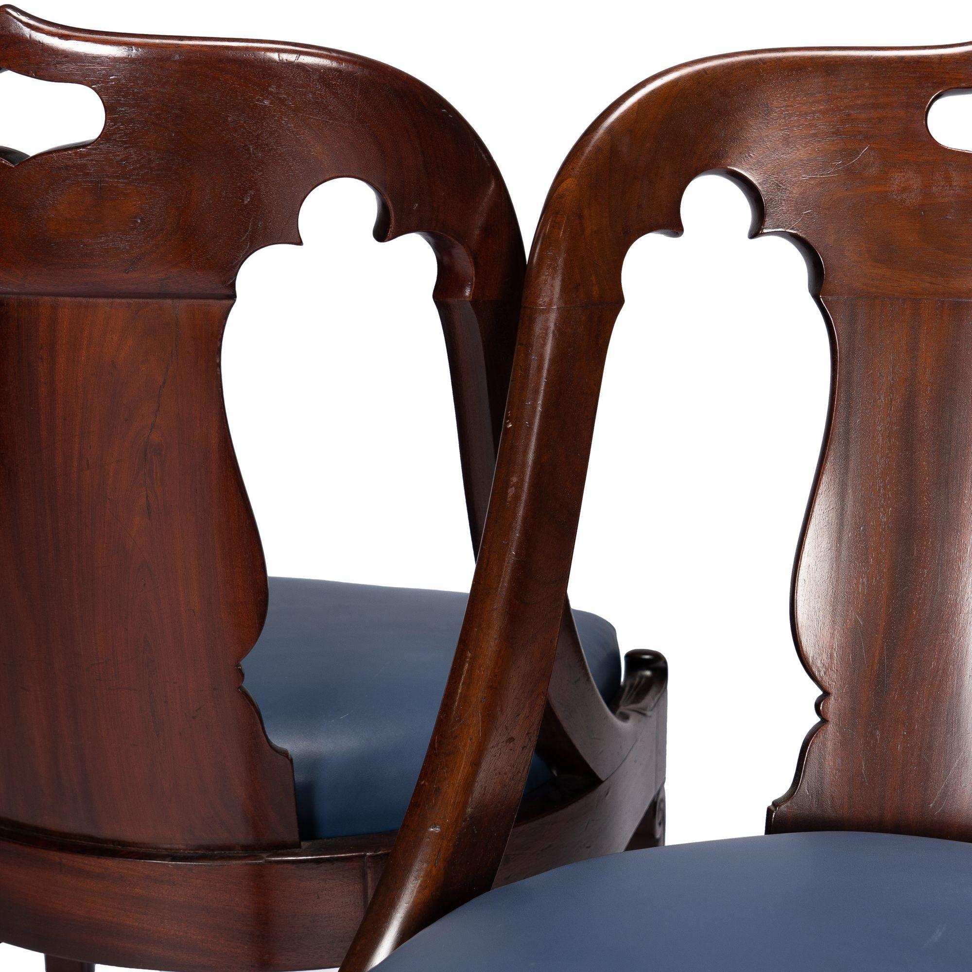 Pair of French Charles X gondola chairs, 1800-20 7