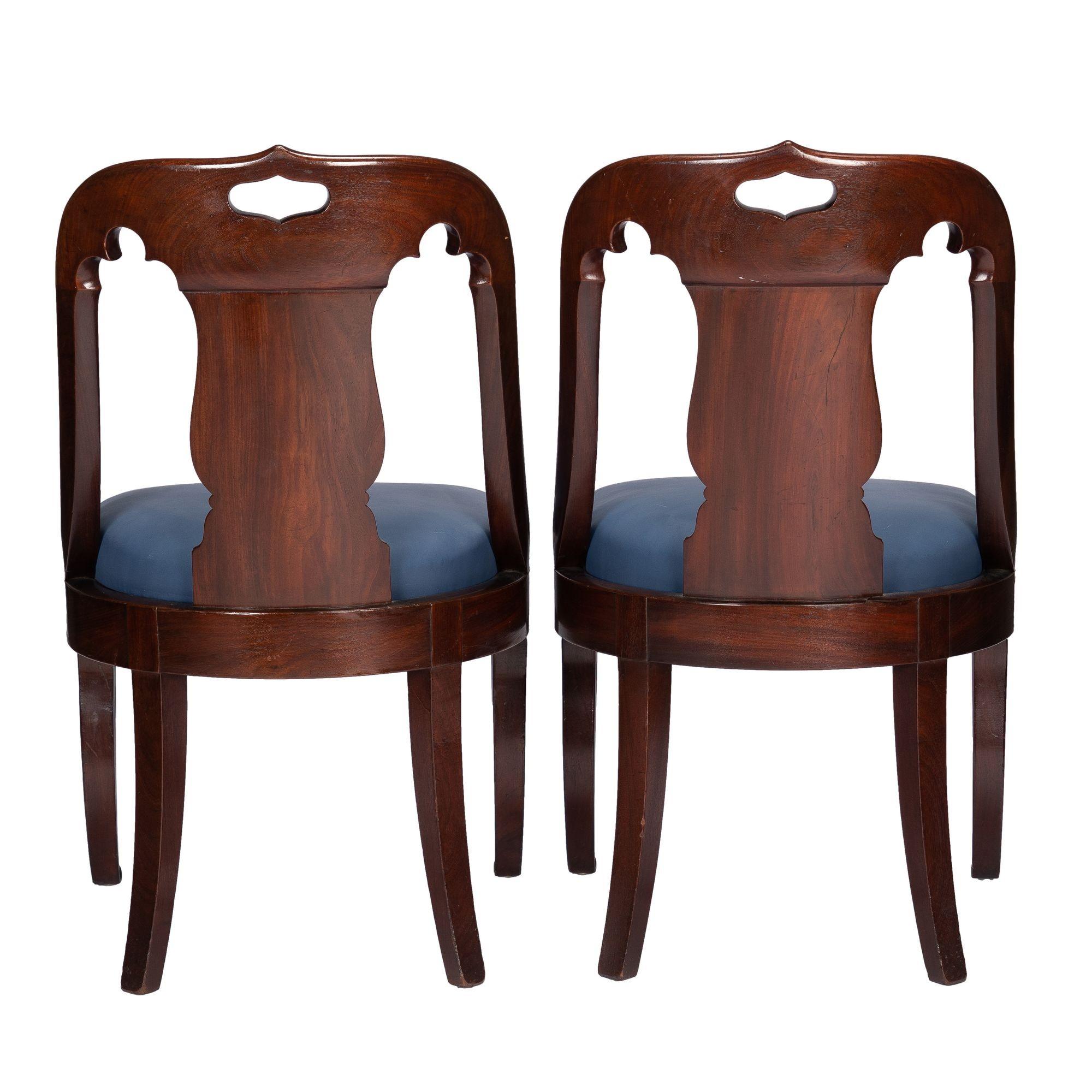 Pair of French Charles X gondola chairs, 1800-20 2