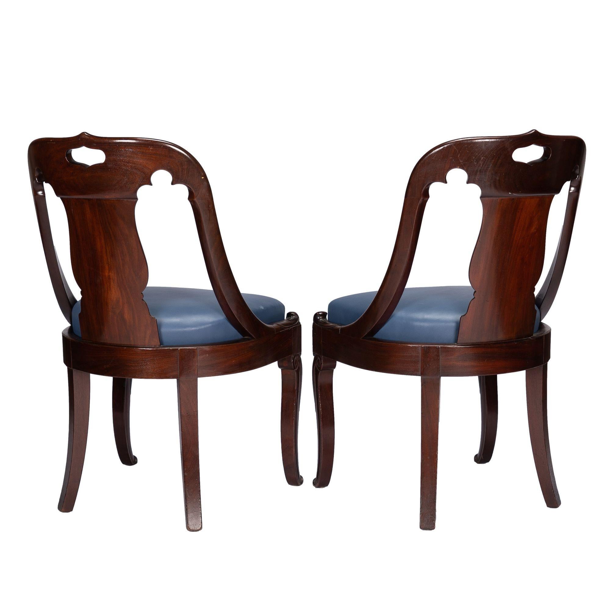 Pair of French Charles X gondola chairs, 1800-20 3