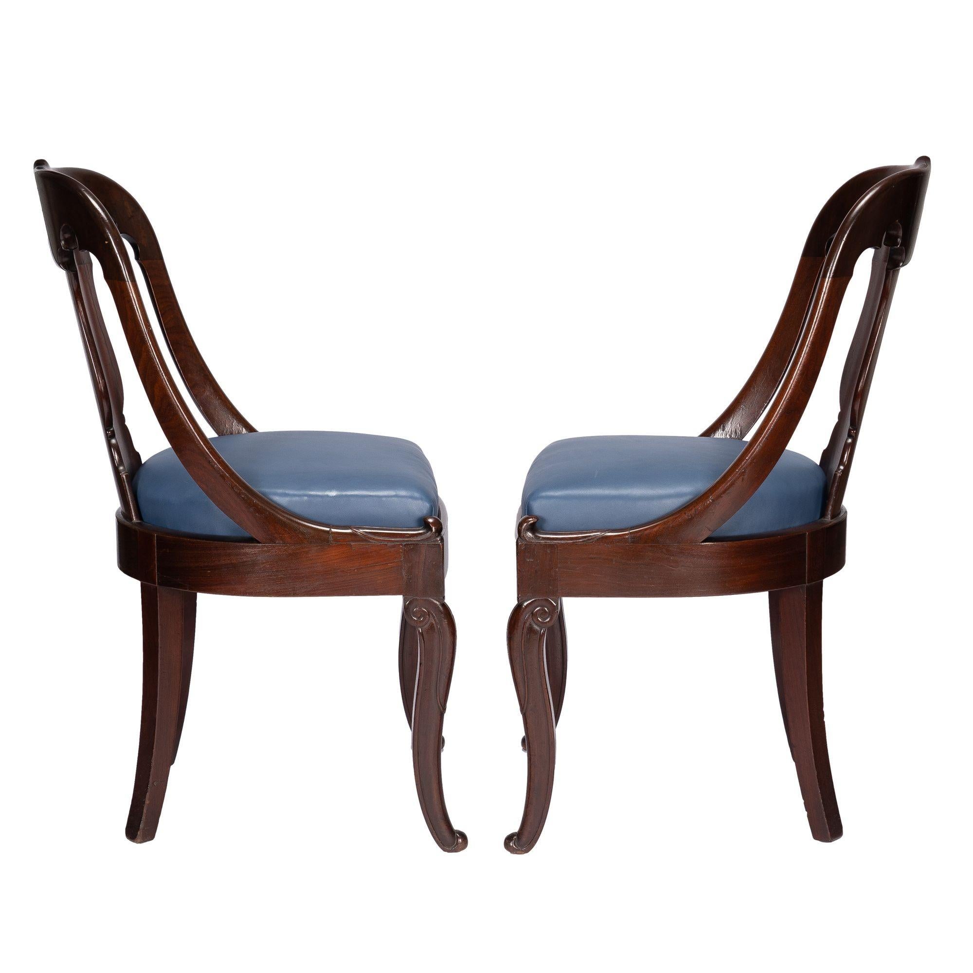 Pair of French Charles X gondola chairs, 1800-20 4