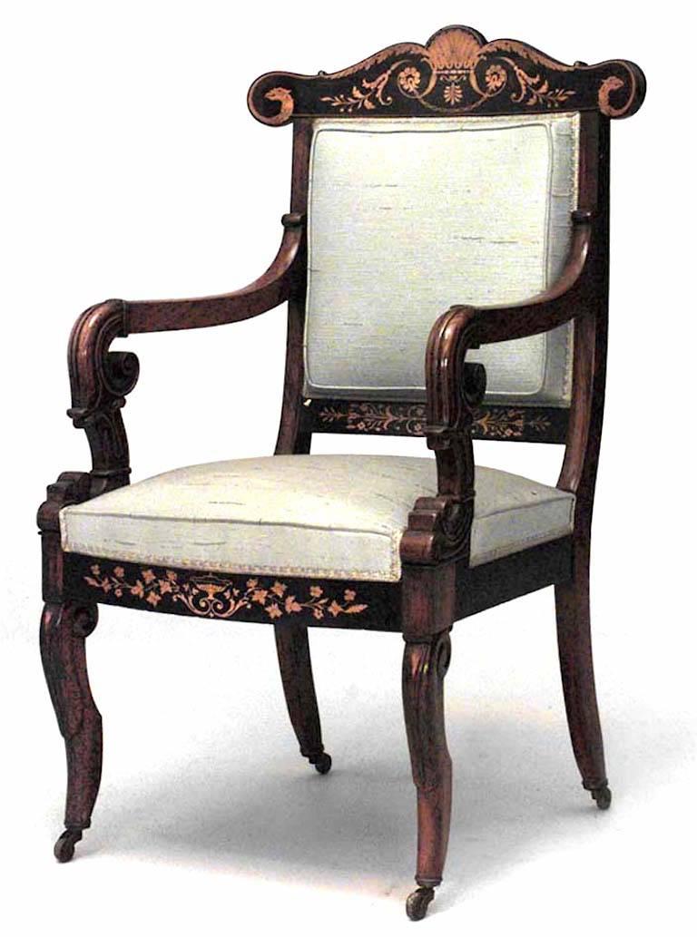 Paire de fauteuils de style Charles X en bois de rose et marqueterie à motifs floraux et oreilles sur le dossier avec tapisserie verte (Circa 1840)
