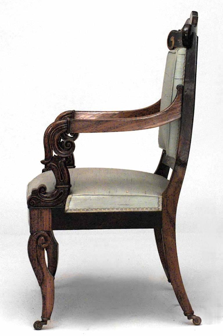 Paire de fauteuils français en bois de rose Charles X Bon état - En vente à New York, NY