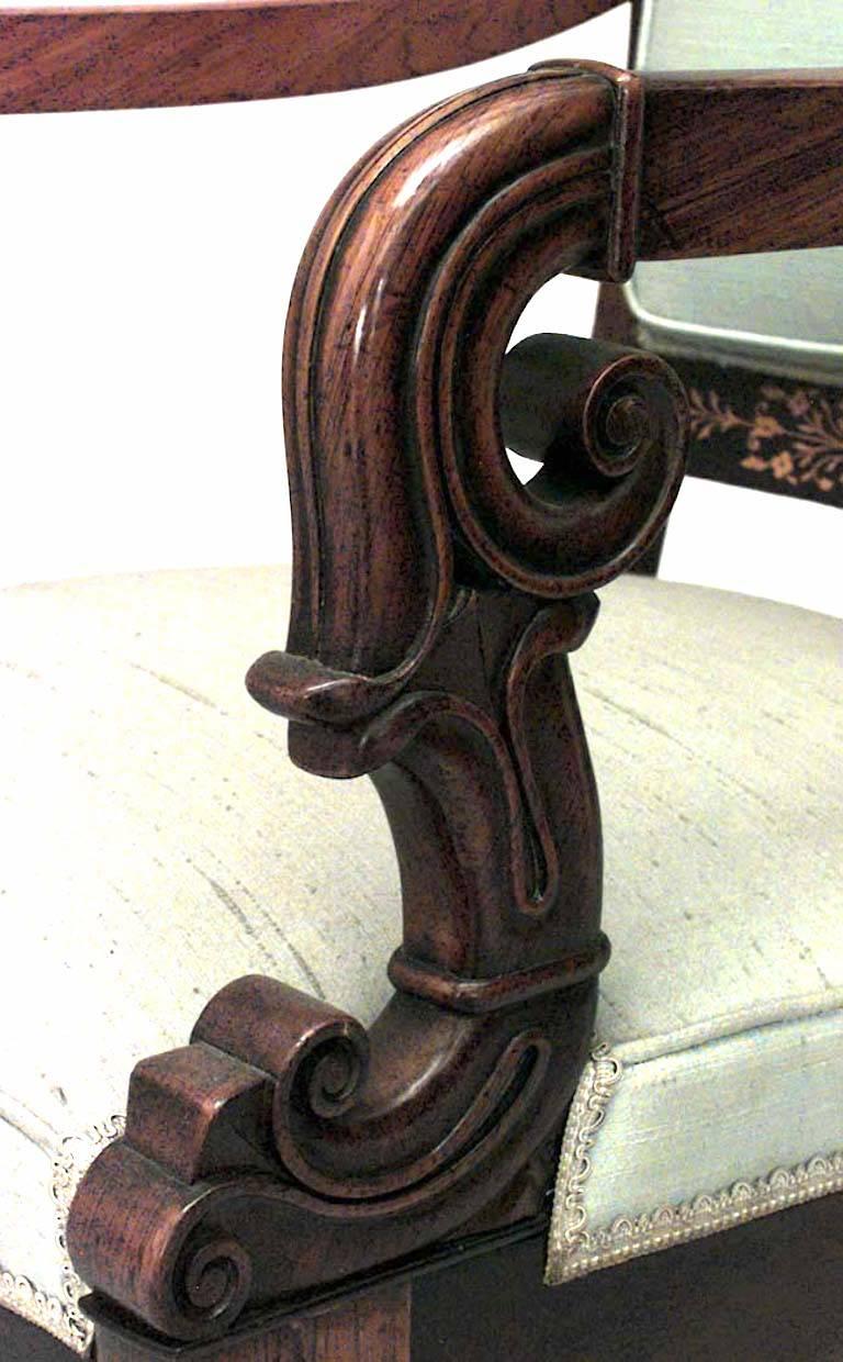 Tissu d'ameublement Paire de fauteuils français en bois de rose Charles X en vente