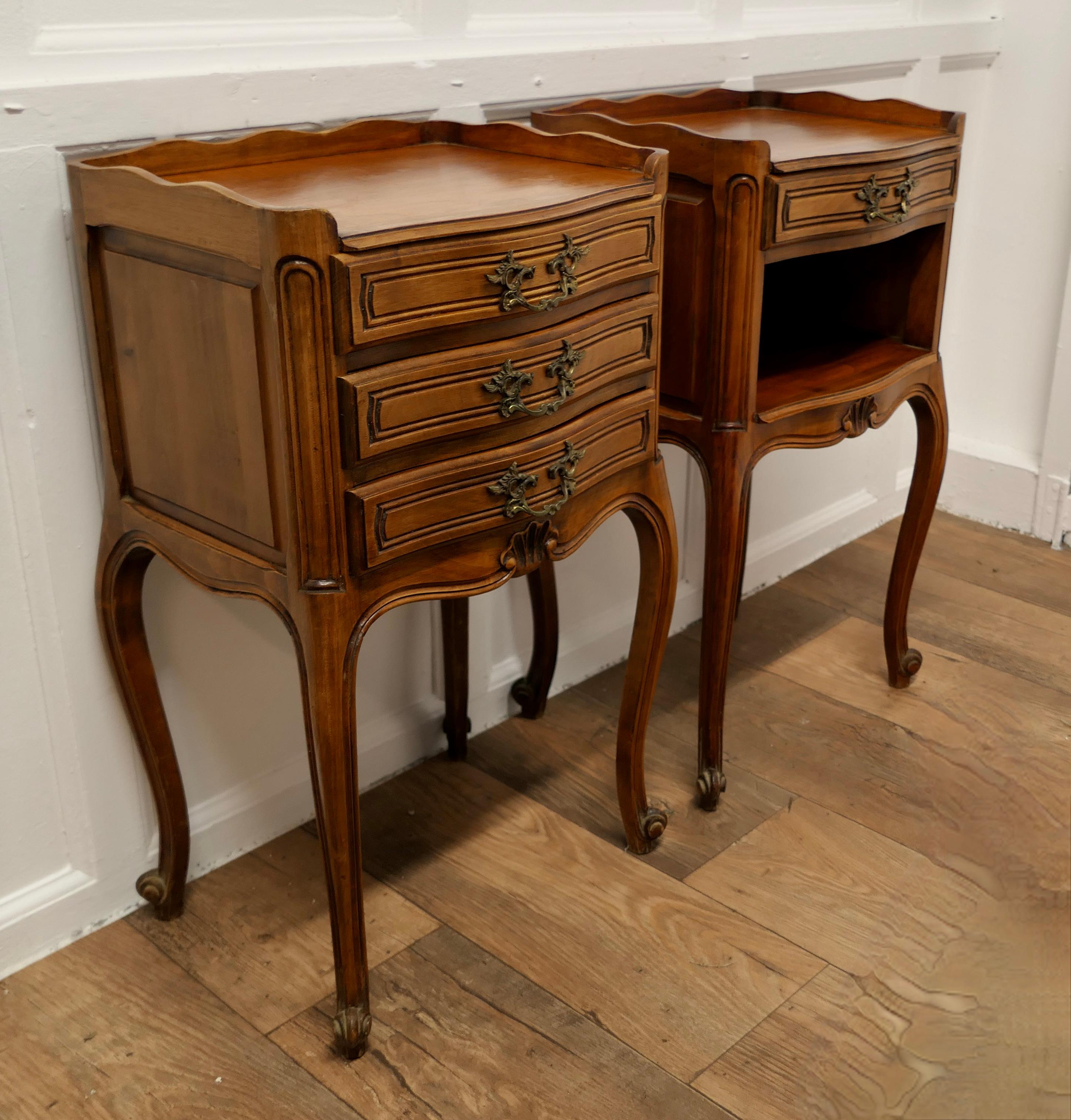 Pair of French Cherry Wood Bedside Cabinets or Cupboards In Good Condition For Sale In Chillerton, Isle of Wight