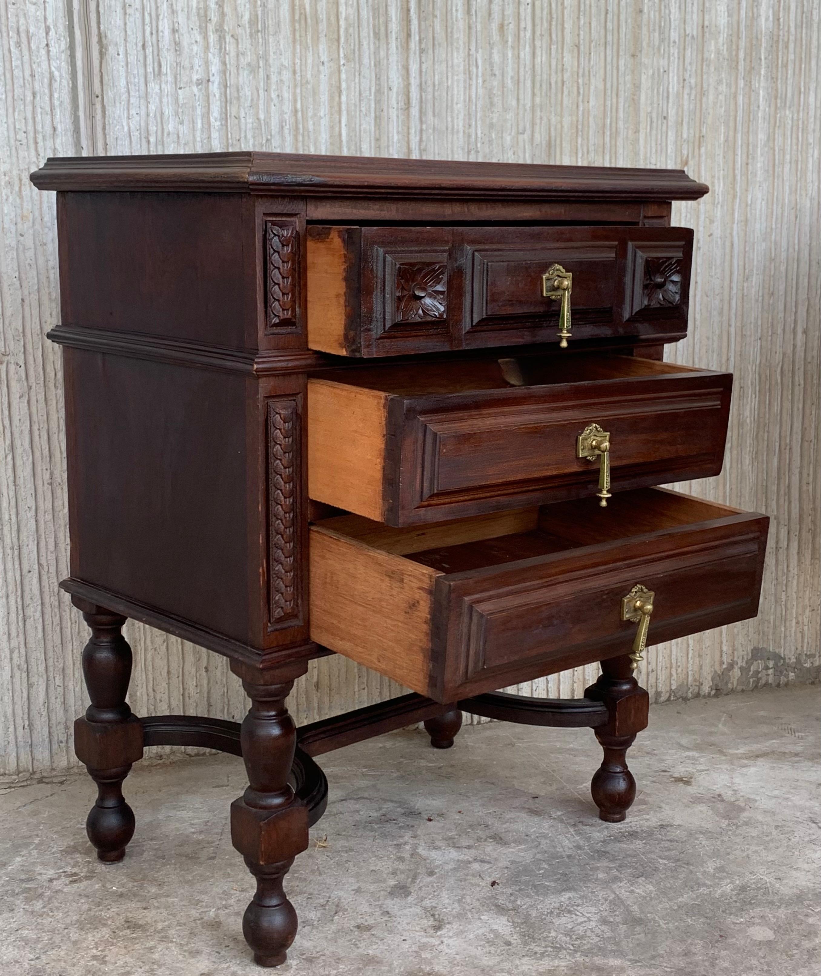 Pair of French Chestnut Bedside Nightstands with Three Drawer, Late 19th Century 7