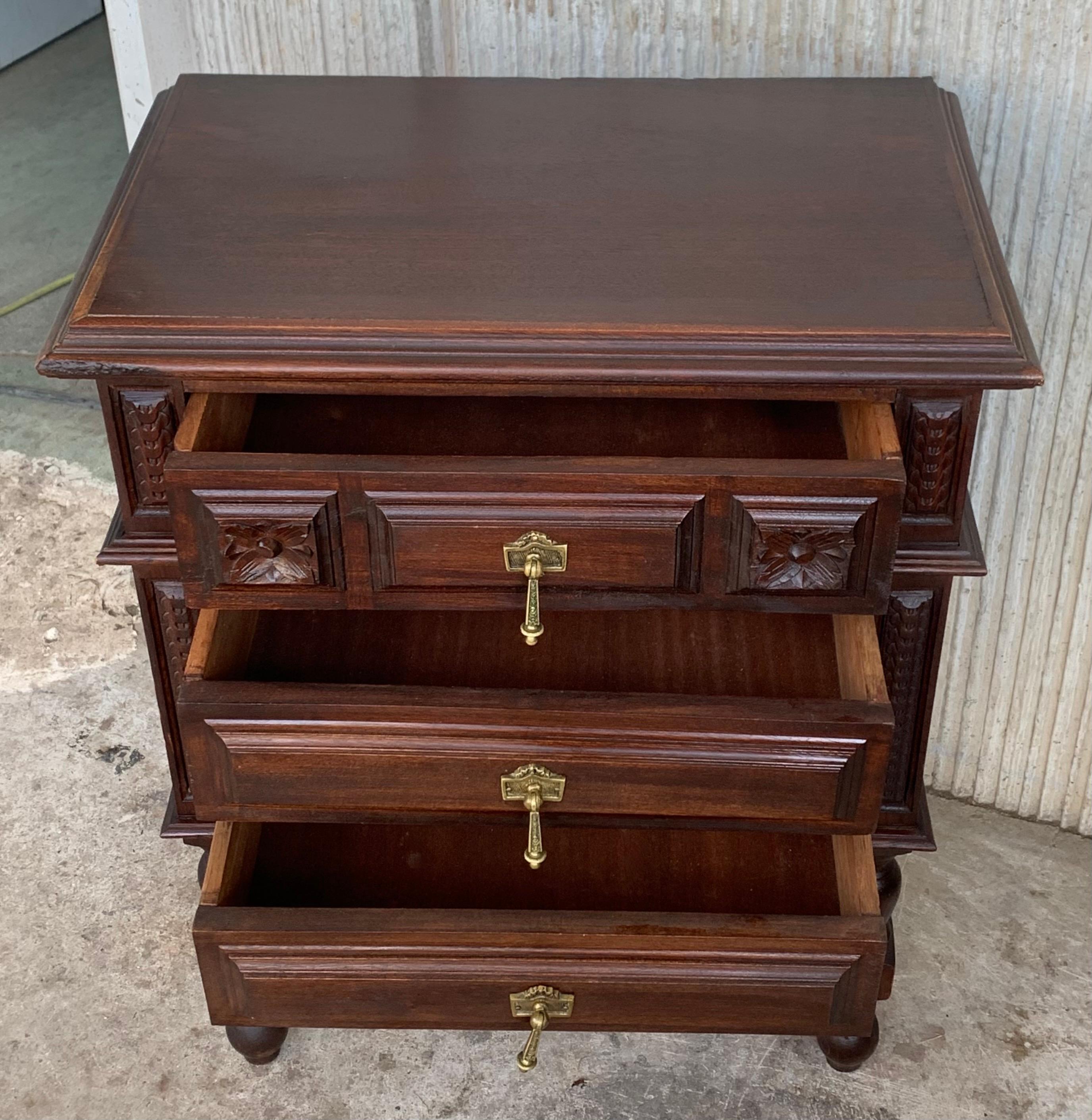 Pair of French Chestnut Bedside Nightstands with Three Drawer, Late 19th Century 8